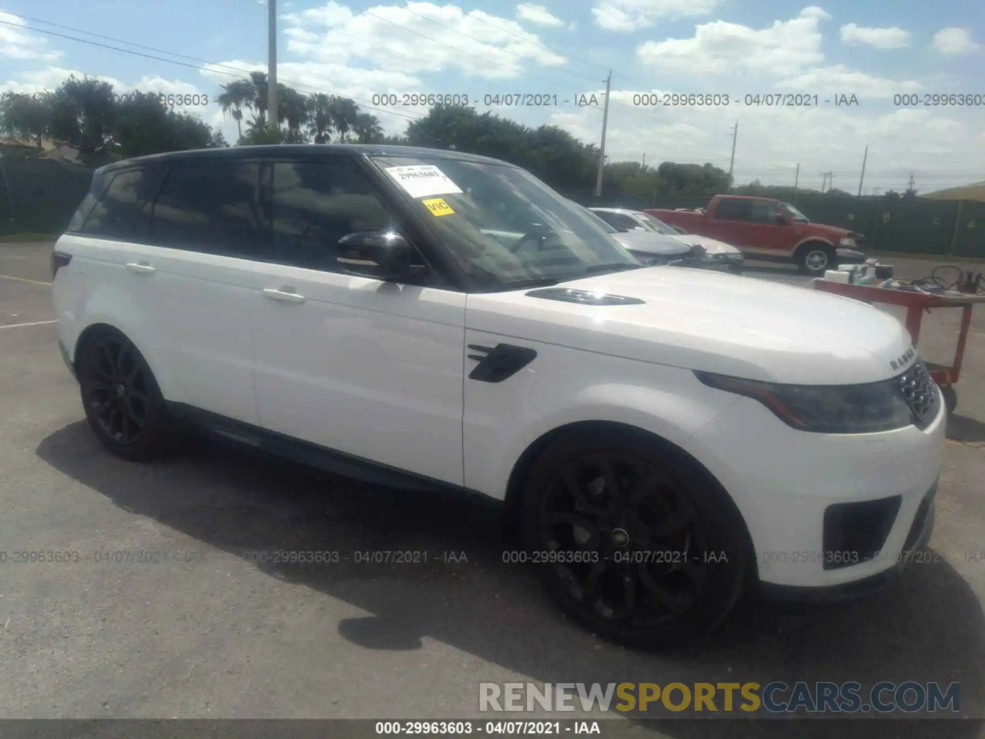 1 Фотография поврежденного автомобиля SALWR2SU4LA727175 LAND ROVER RANGE ROVER SPORT 2020