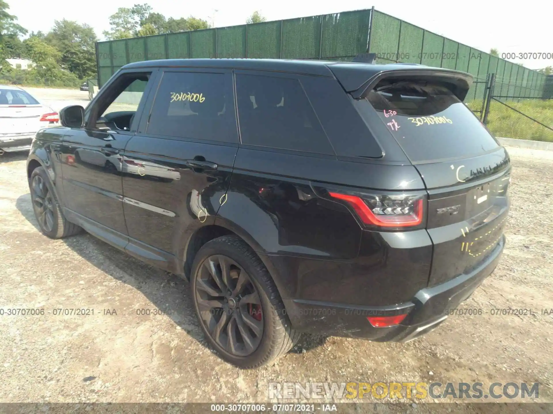 3 Фотография поврежденного автомобиля SALWS2RU6LA731402 LAND ROVER RANGE ROVER SPORT 2020