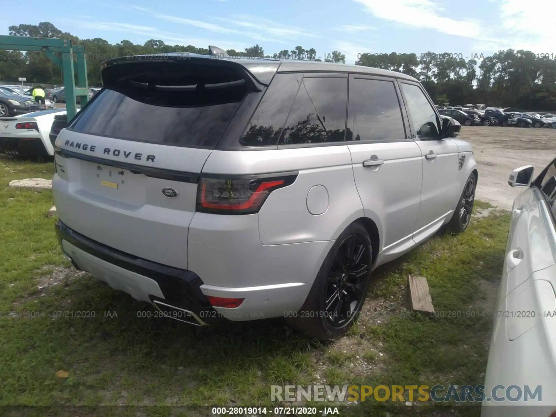 4 Фотография поврежденного автомобиля SALWS2RU7LA724054 LAND ROVER RANGE ROVER SPORT 2020