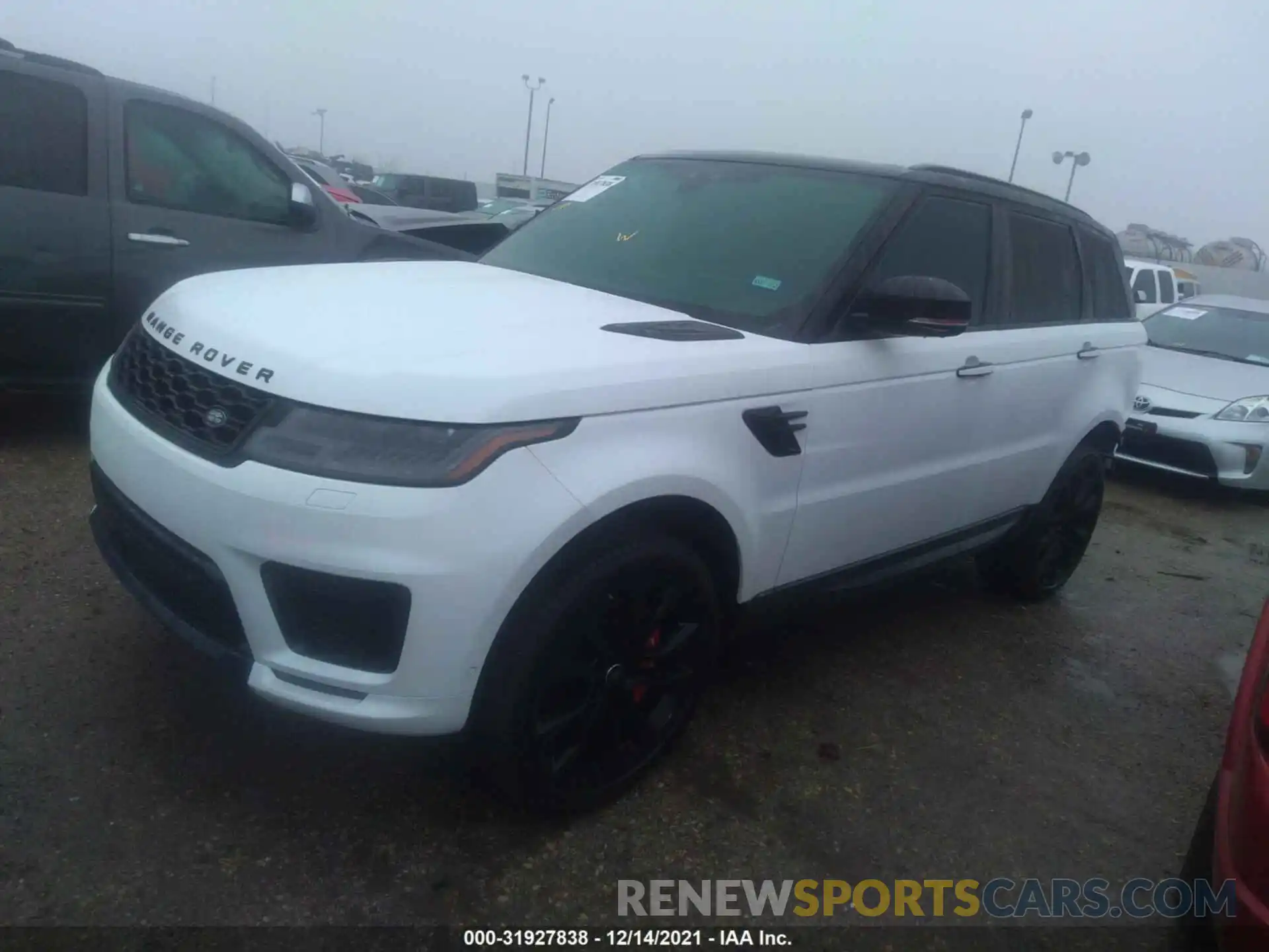 2 Фотография поврежденного автомобиля SALWS2RU8LA722197 LAND ROVER RANGE ROVER SPORT 2020