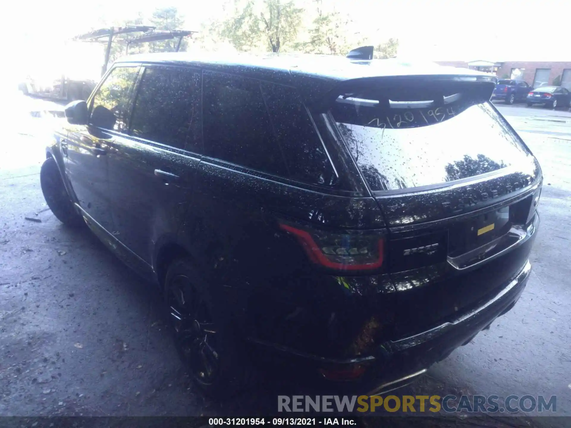 3 Фотография поврежденного автомобиля SALWS2RU9LA735718 LAND ROVER RANGE ROVER SPORT 2020