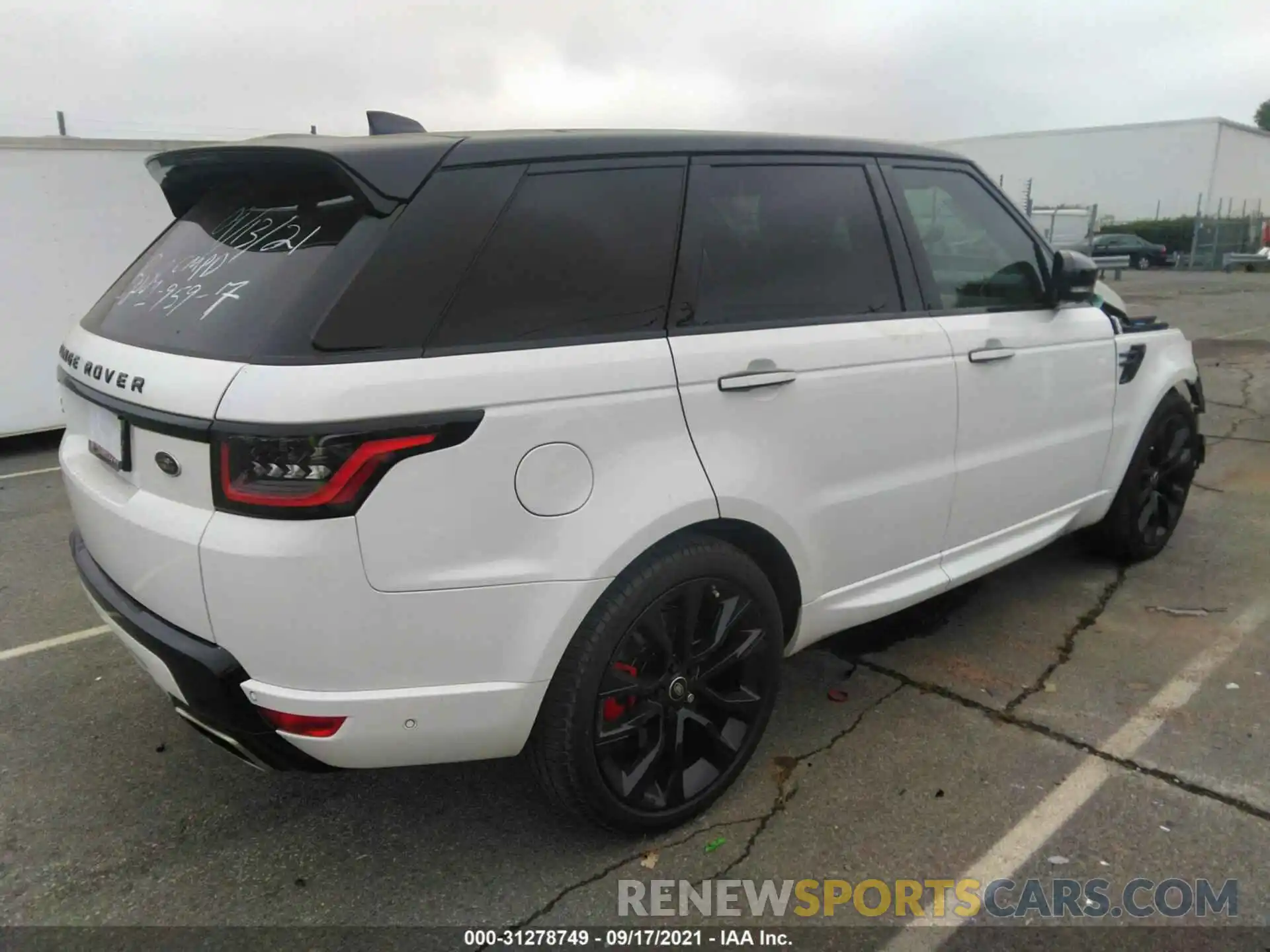 4 Photograph of a damaged car SALWS2RUXLA888592 LAND ROVER RANGE ROVER SPORT 2020