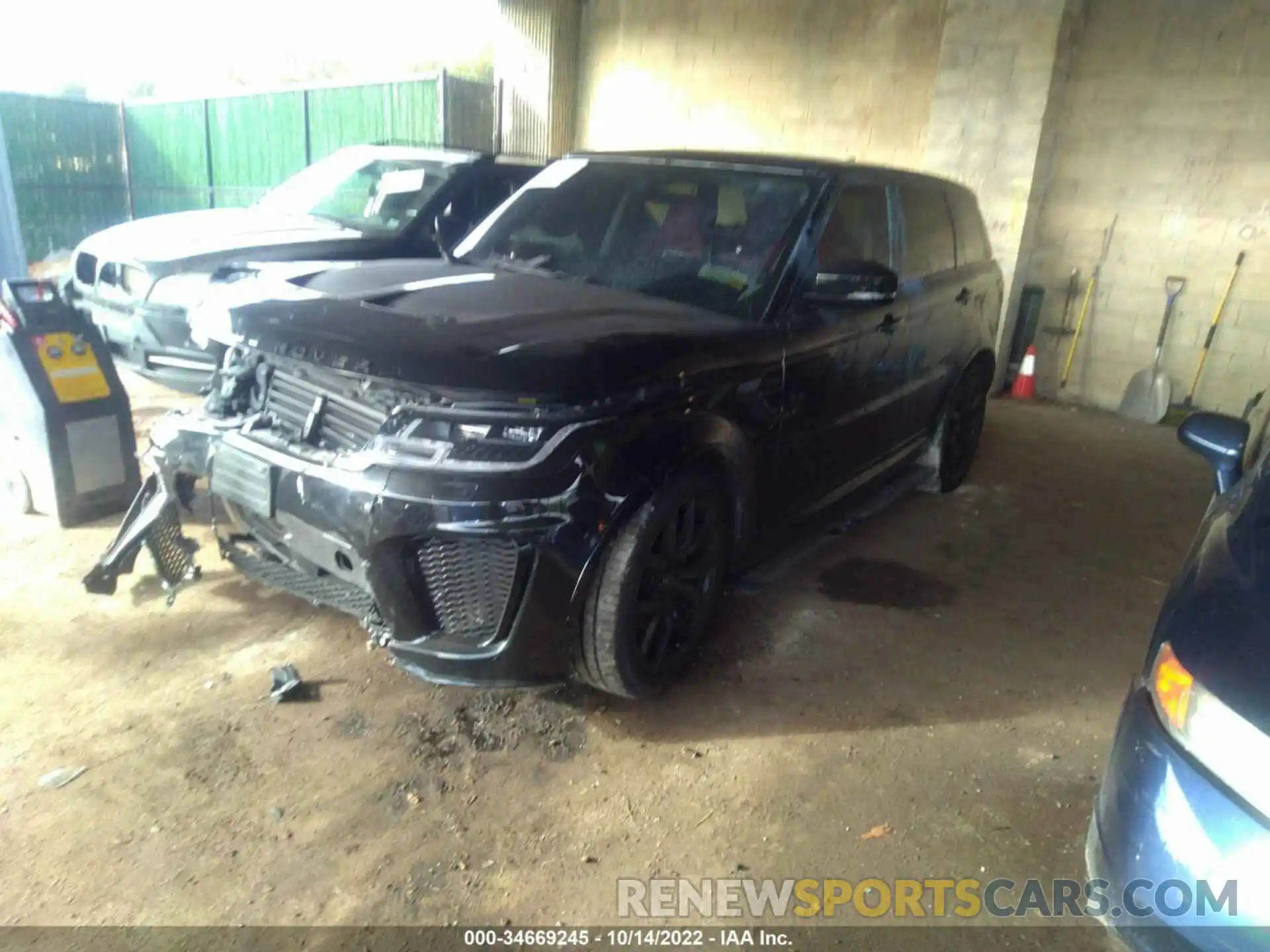 2 Фотография поврежденного автомобиля SALWZ2RE3LA710253 LAND ROVER RANGE ROVER SPORT 2020