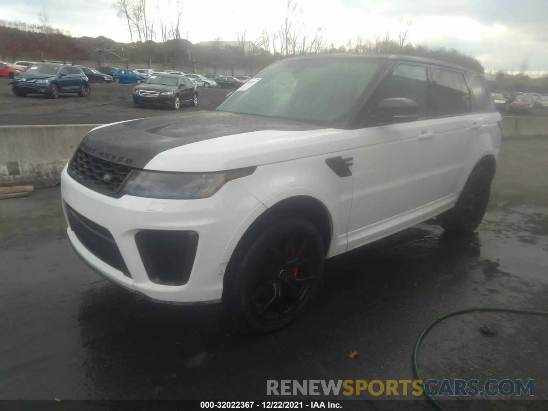 2 Фотография поврежденного автомобиля SALWZ2RE8LA880737 LAND ROVER RANGE ROVER SPORT 2020