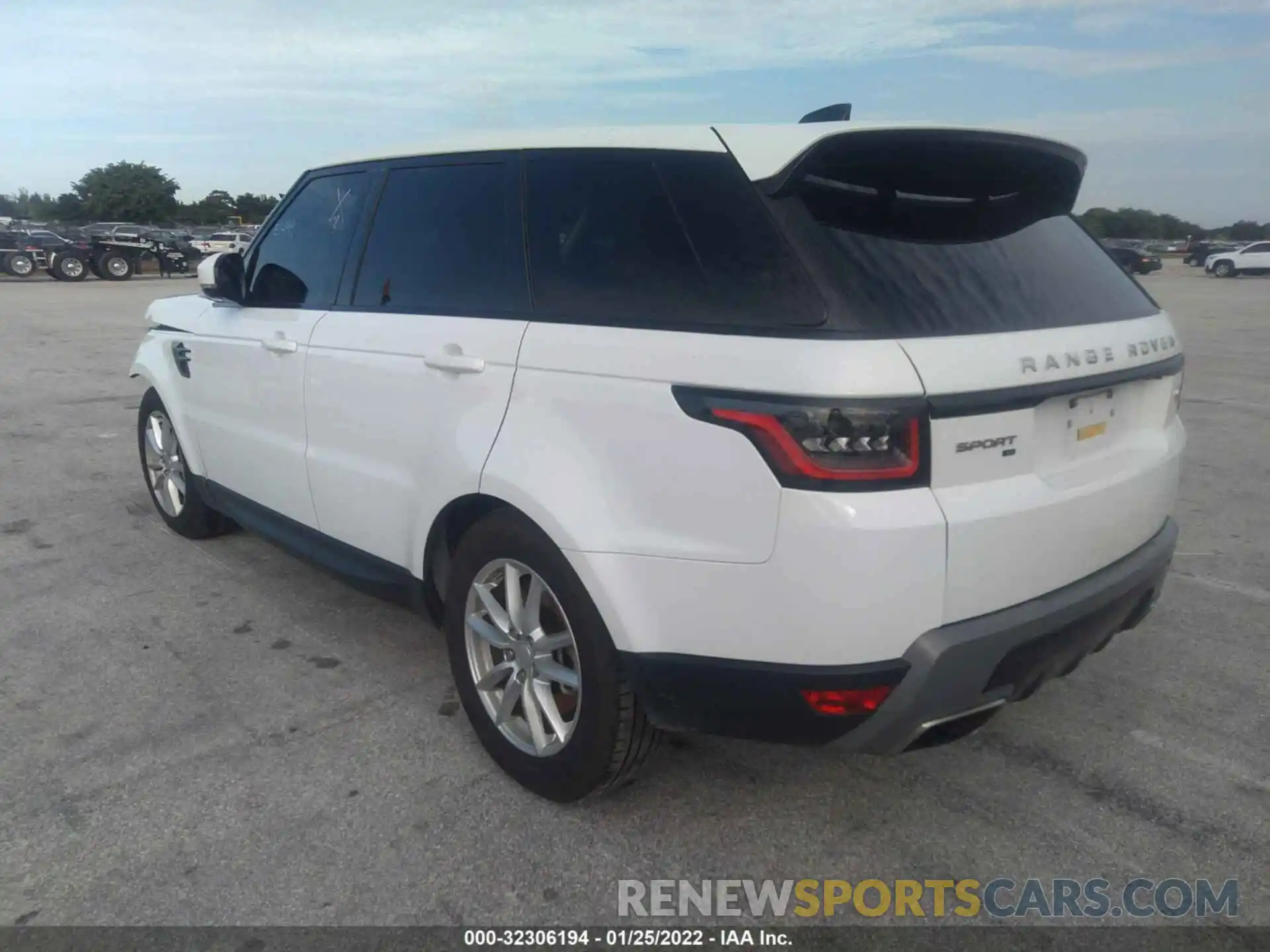 3 Фотография поврежденного автомобиля SALWG2SU4MA778926 LAND ROVER RANGE ROVER SPORT 2021