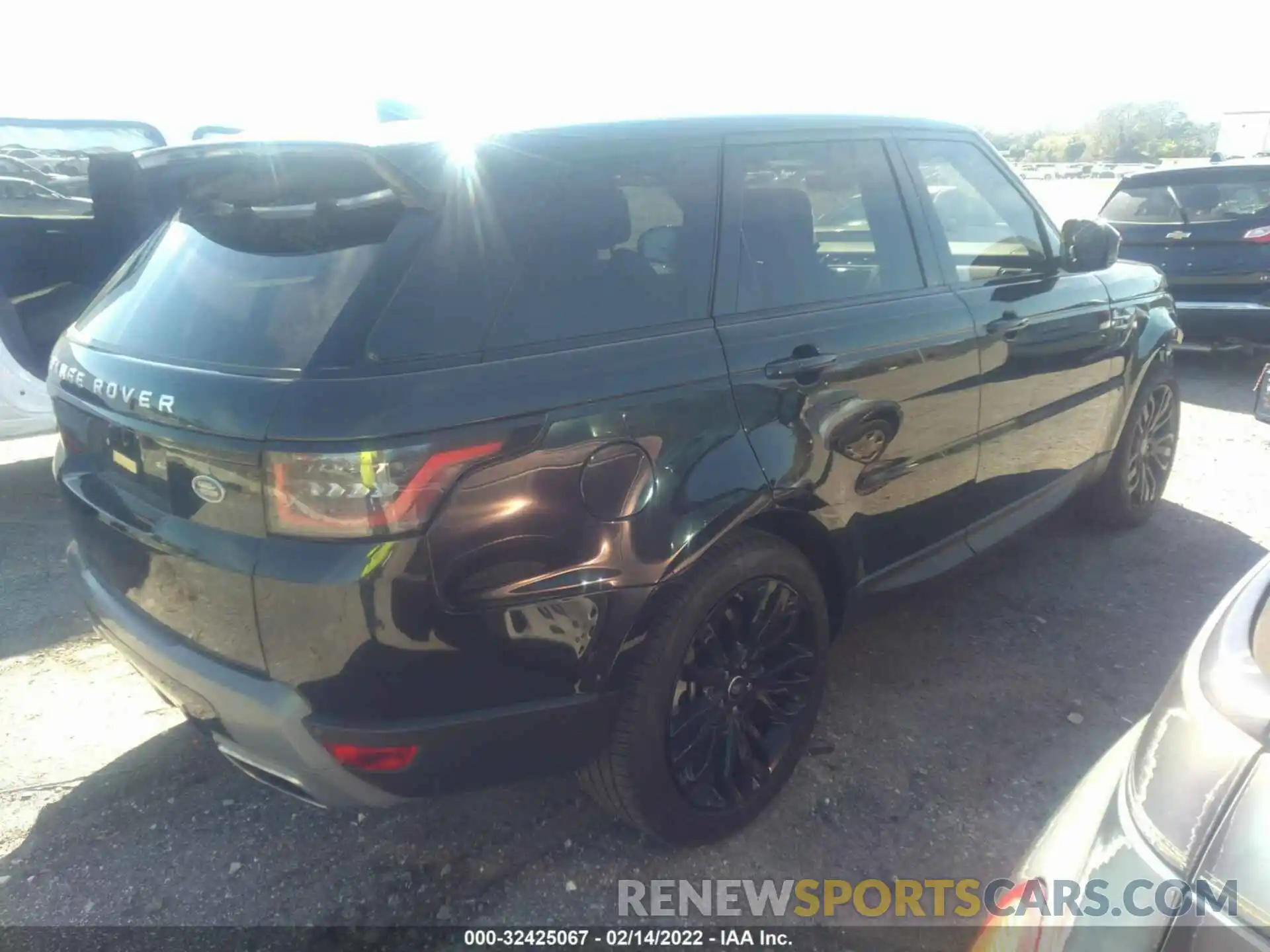 4 Photograph of a damaged car SALWG2SU6MA763330 LAND ROVER RANGE ROVER SPORT 2021