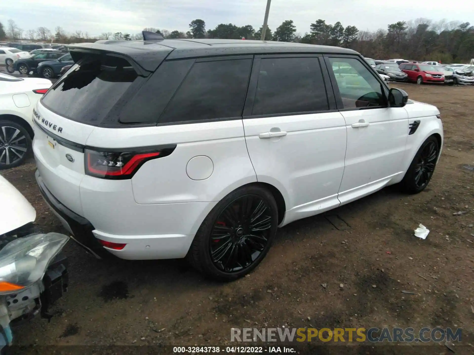 4 Photograph of a damaged car SALWR2SE9MA769254 LAND ROVER RANGE ROVER SPORT 2021