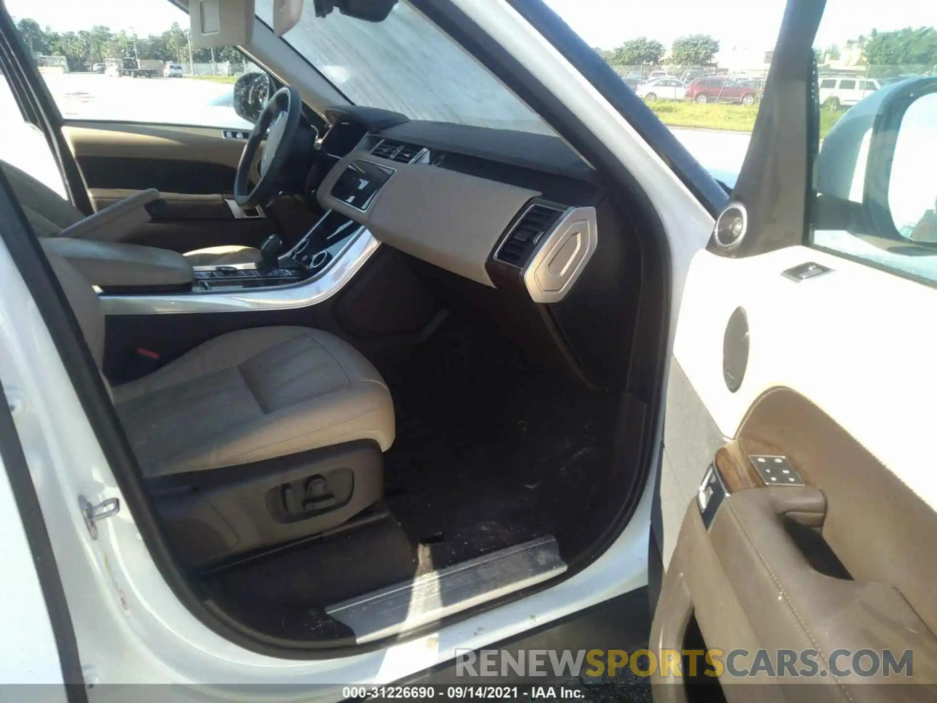 5 Photograph of a damaged car SALWR2SU0MA755220 LAND ROVER RANGE ROVER SPORT 2021