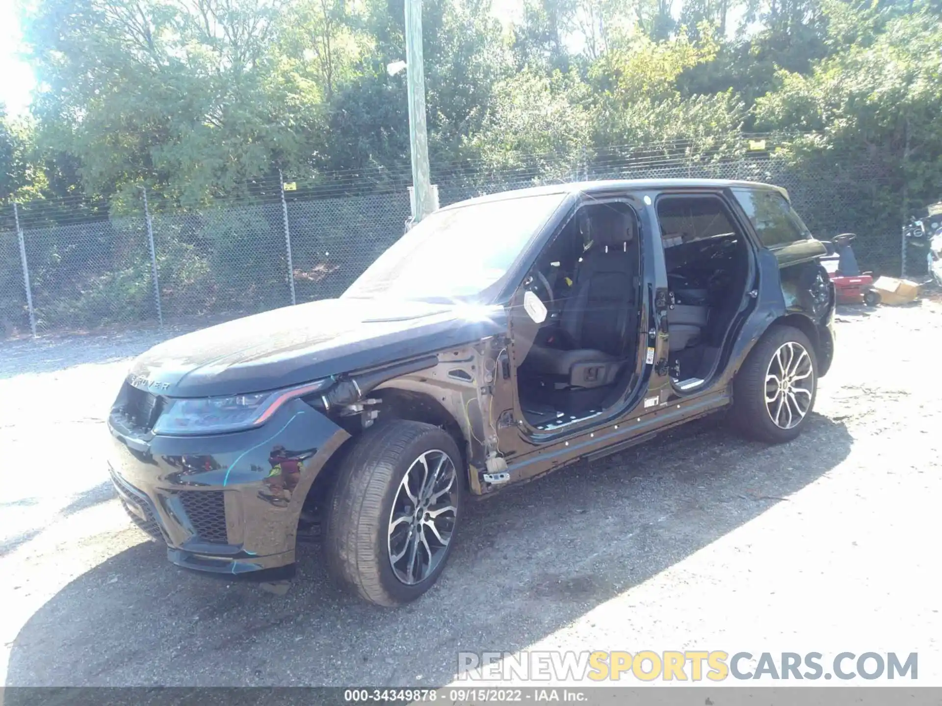 2 Photograph of a damaged car SALWR2SUXMA772901 LAND ROVER RANGE ROVER SPORT 2021