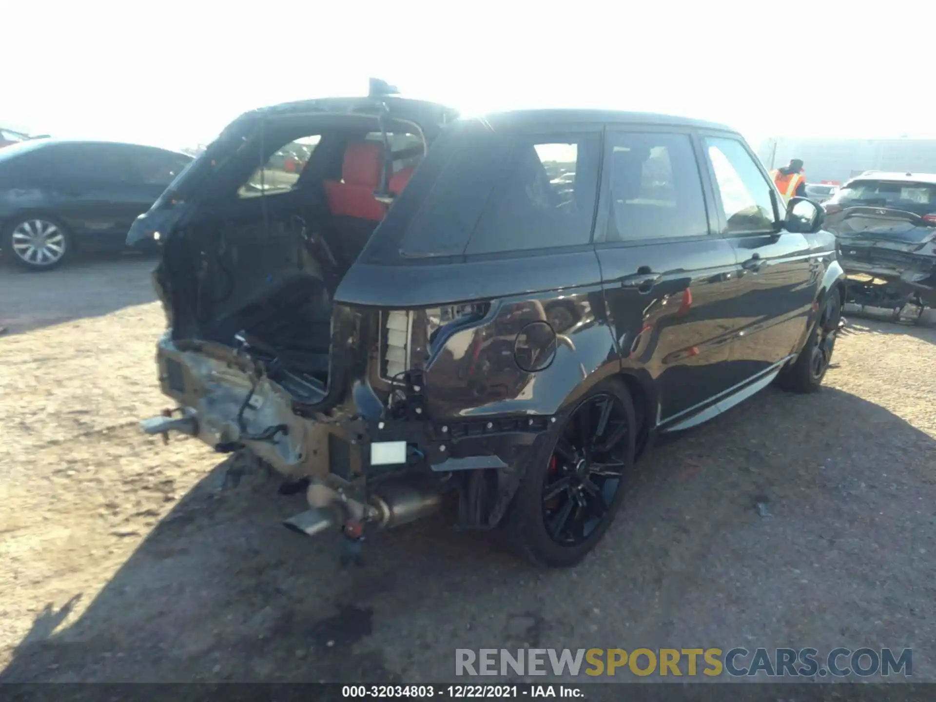 4 Photograph of a damaged car SALWS2RU0MA758600 LAND ROVER RANGE ROVER SPORT 2021