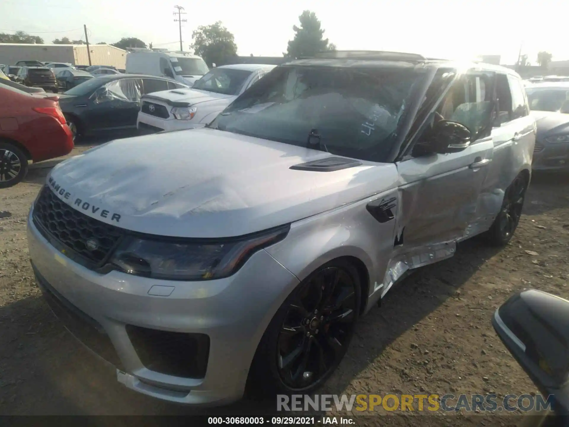 2 Фотография поврежденного автомобиля SALWS2RU7MA776690 LAND ROVER RANGE ROVER SPORT 2021