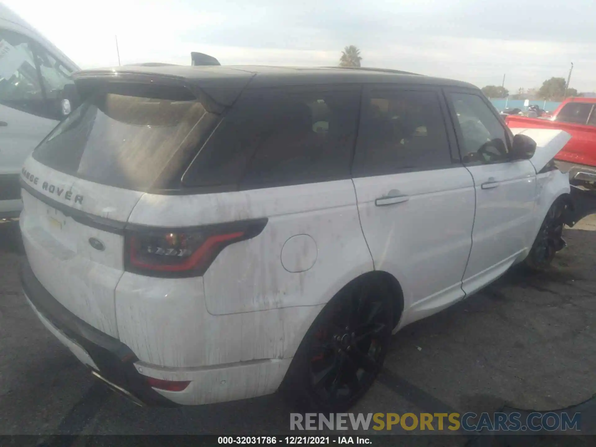 4 Фотография поврежденного автомобиля SALWS2RUXMA778255 LAND ROVER RANGE ROVER SPORT 2021