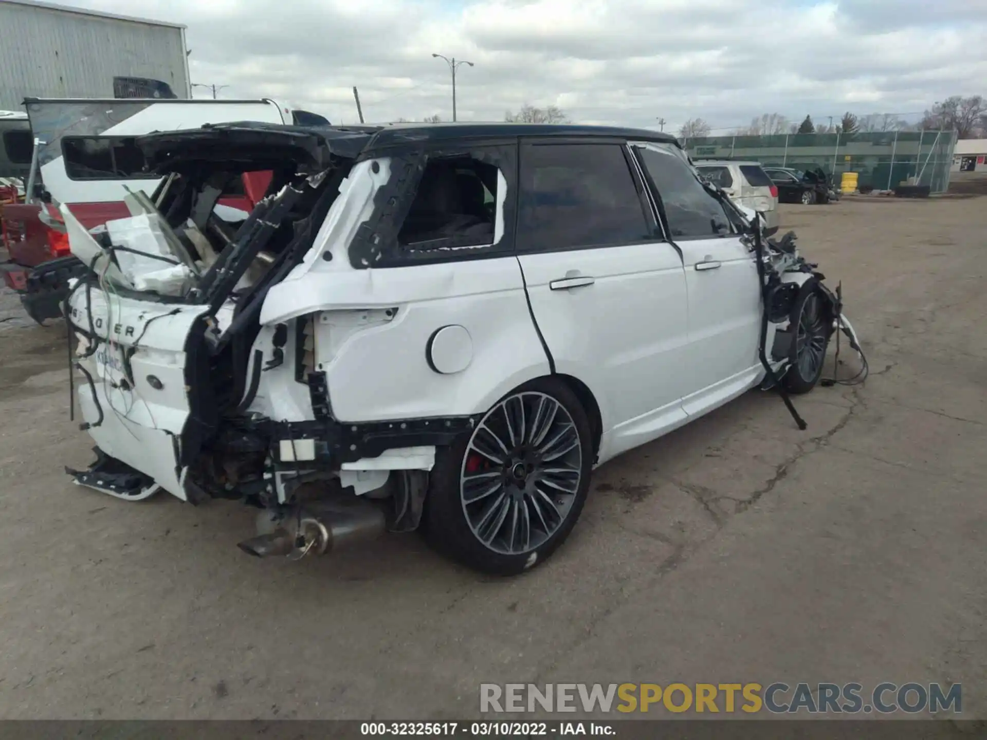 4 Photograph of a damaged car SALWV2SE5MA766685 LAND ROVER RANGE ROVER SPORT 2021