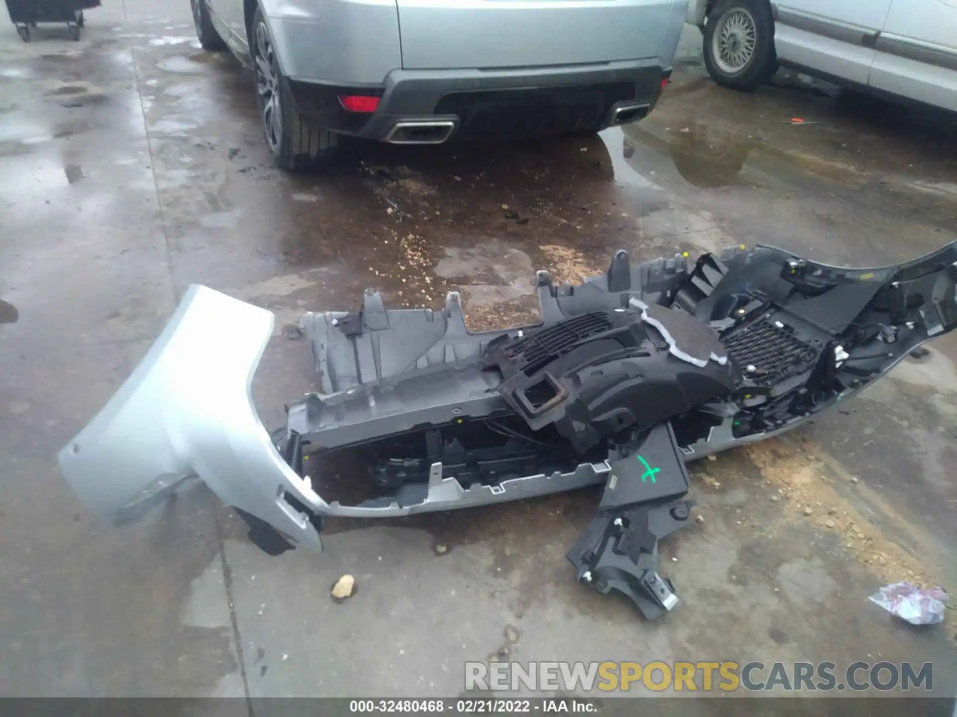 12 Photograph of a damaged car SALWR2SU9NA220047 LAND ROVER RANGE ROVER SPORT 2022