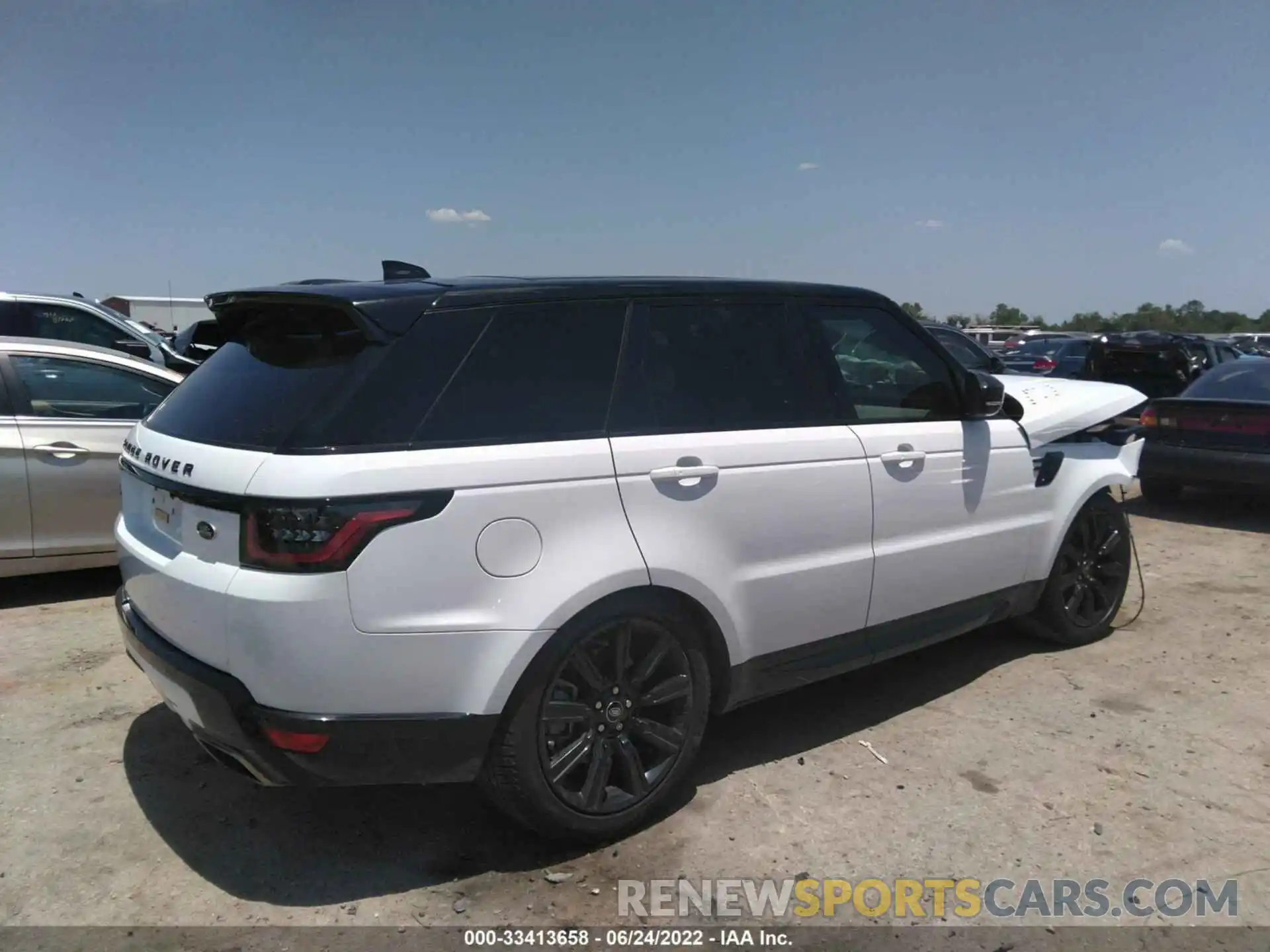 4 Photograph of a damaged car SALWR2SUXNA205461 LAND ROVER RANGE ROVER SPORT 2022