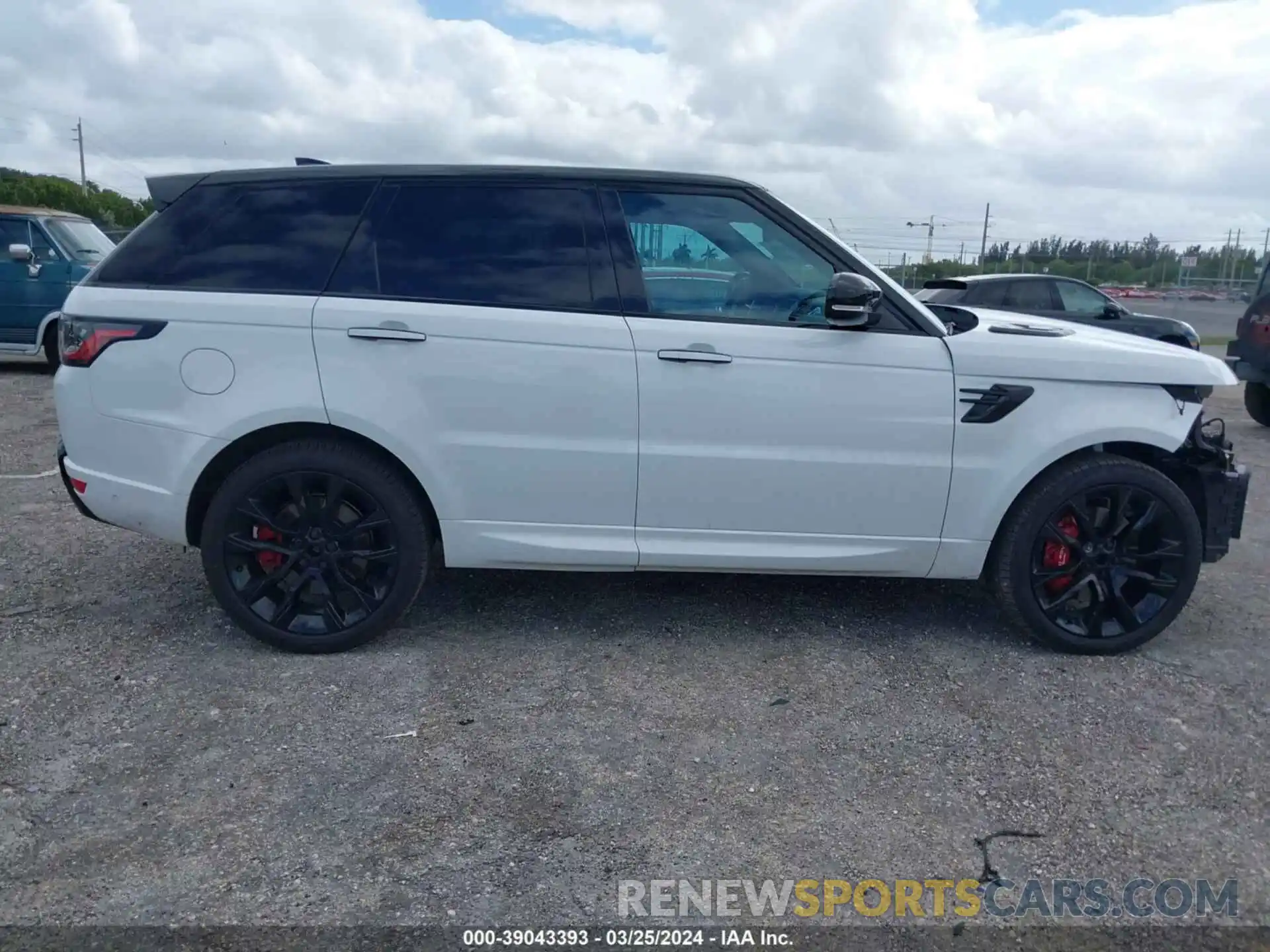 14 Photograph of a damaged car SALWS2RU4NA235114 LAND ROVER RANGE ROVER SPORT 2022