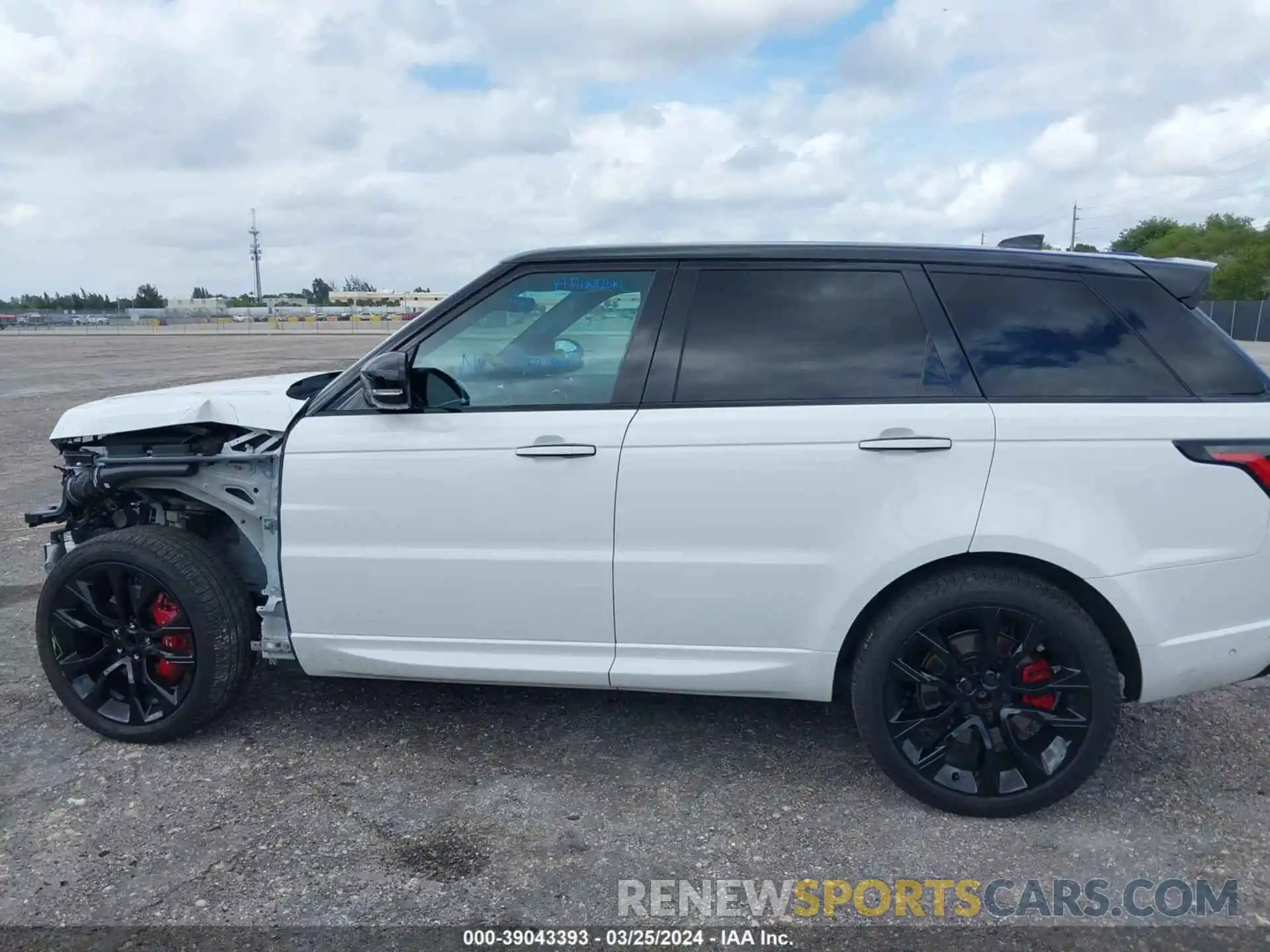 15 Photograph of a damaged car SALWS2RU4NA235114 LAND ROVER RANGE ROVER SPORT 2022