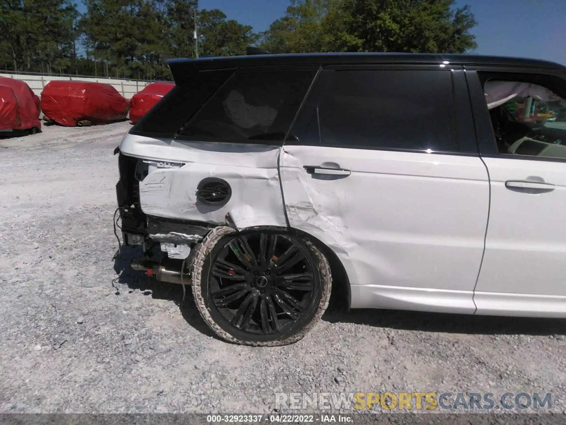 6 Photograph of a damaged car SALWS2RU6NA210201 LAND ROVER RANGE ROVER SPORT 2022