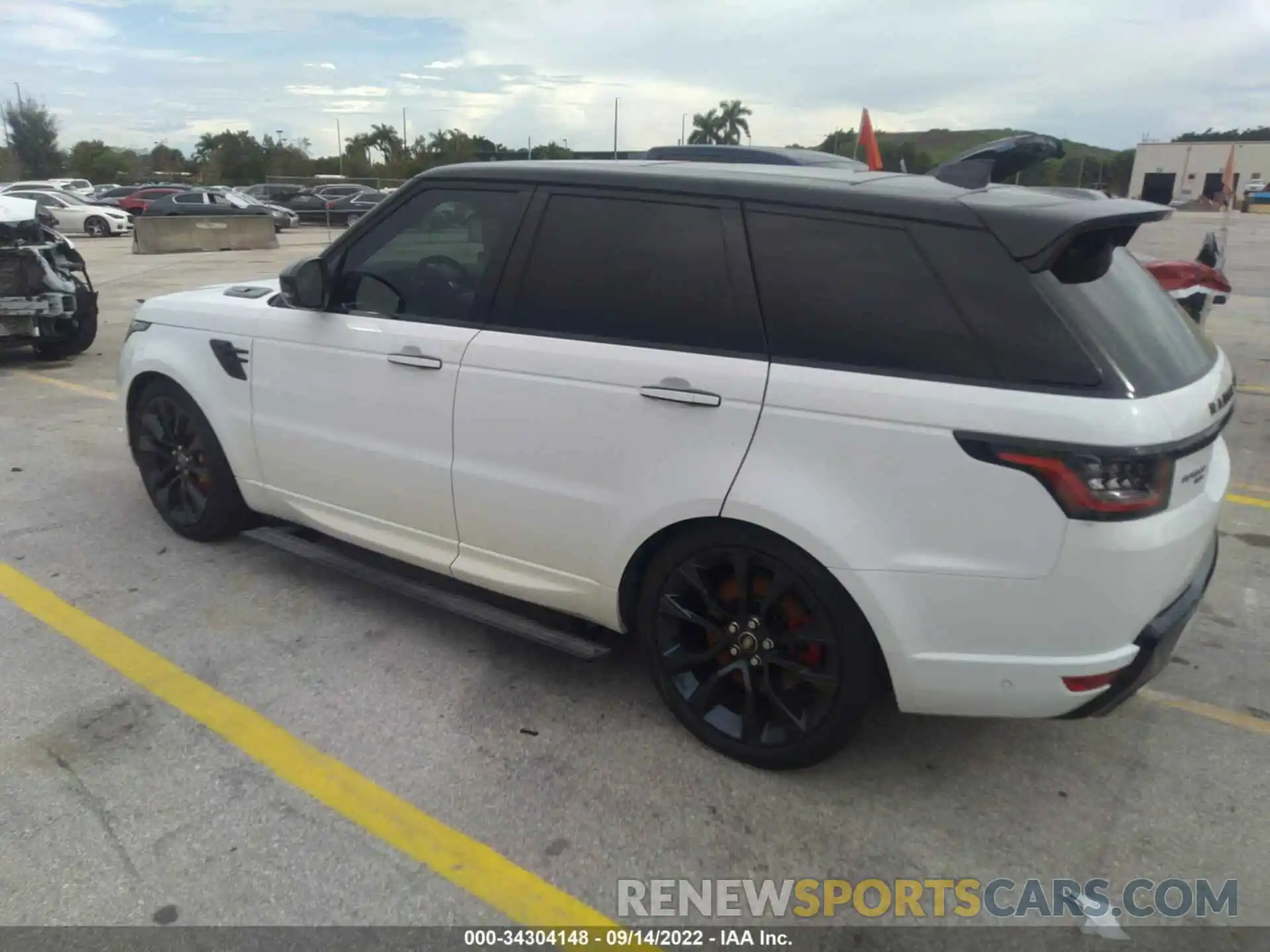 3 Photograph of a damaged car SALWS2RU7NA206724 LAND ROVER RANGE ROVER SPORT 2022