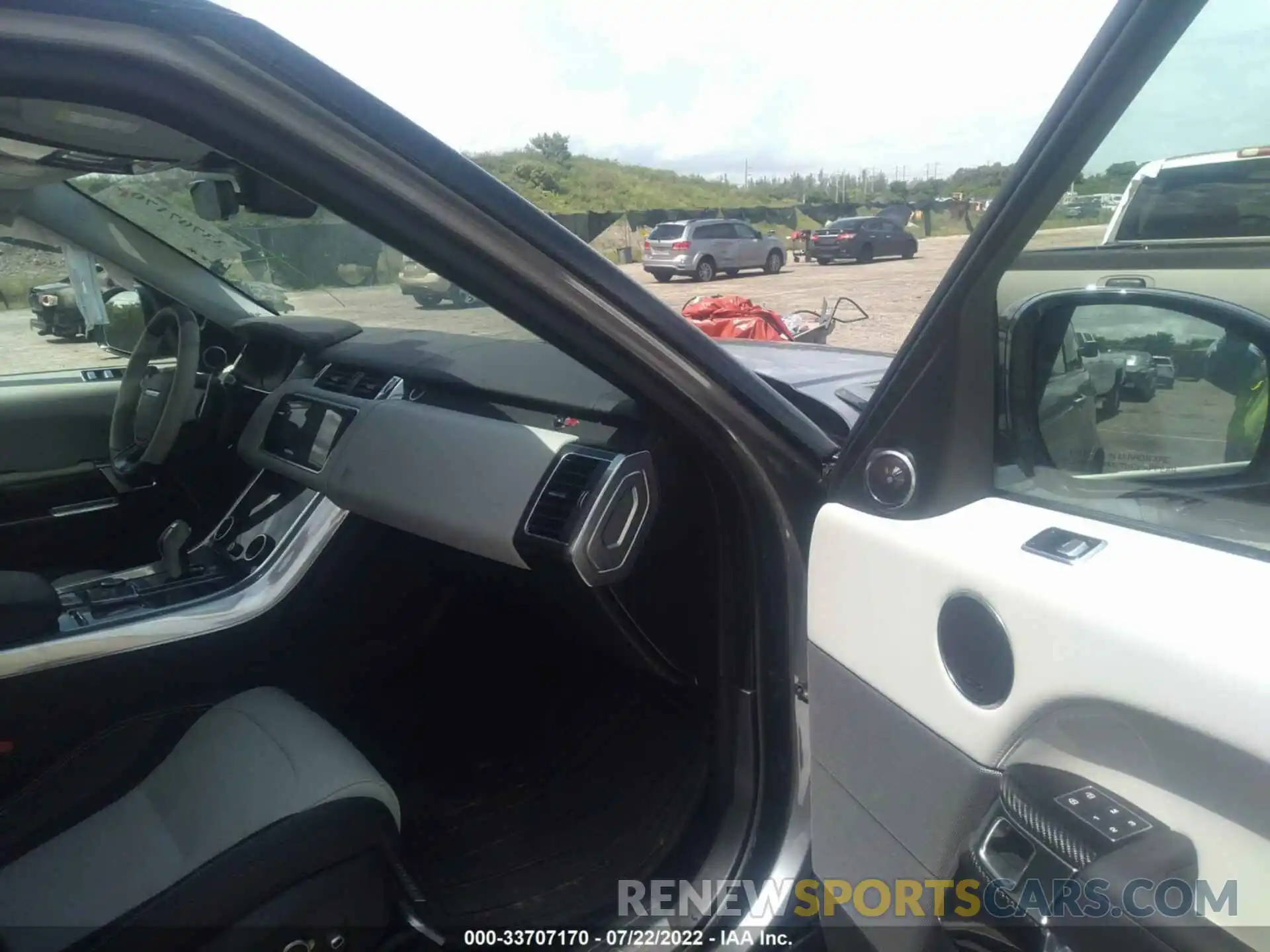 5 Photograph of a damaged car SALWZ2RE6NA236303 LAND ROVER RANGE ROVER SPORT 2022