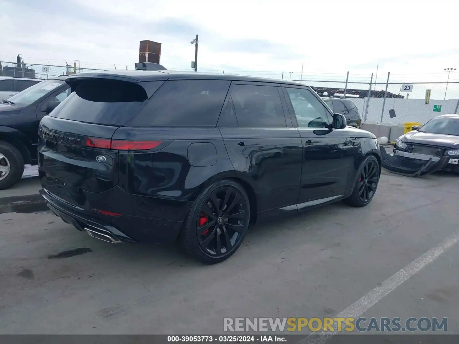 4 Photograph of a damaged car SAL119E43PA149159 LAND ROVER RANGE ROVER SPORT 2023