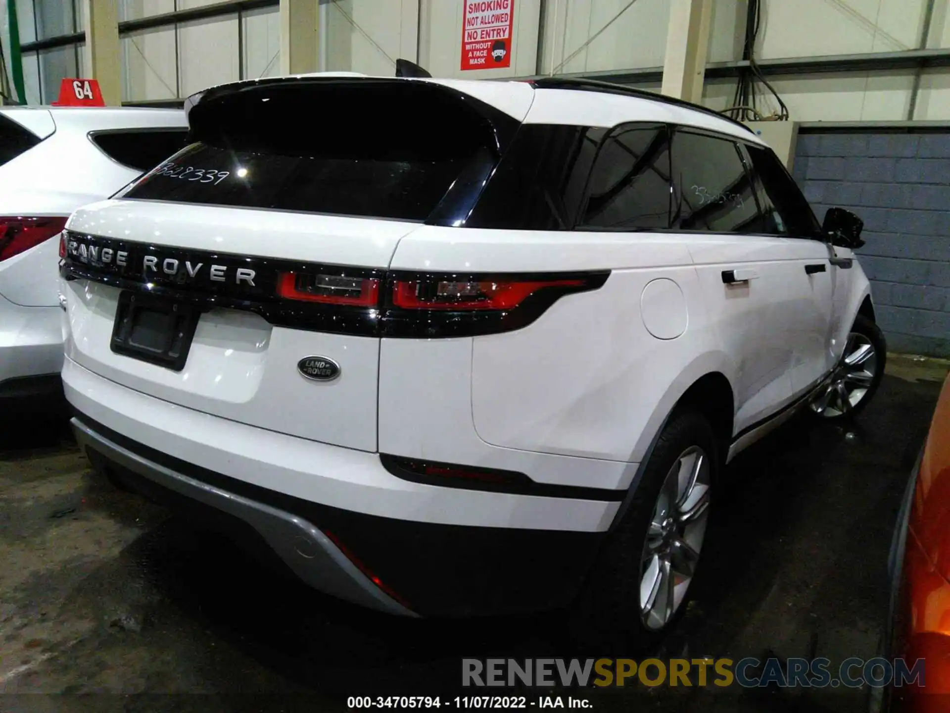 4 Photograph of a damaged car 00LYB2EX7KA203617 LAND ROVER RANGE ROVER VELAR 2019