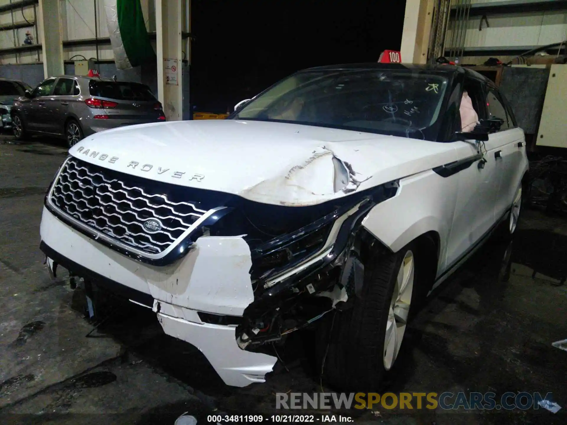 2 Photograph of a damaged car 00LYB2FV3KA212540 LAND ROVER RANGE ROVER VELAR 2019