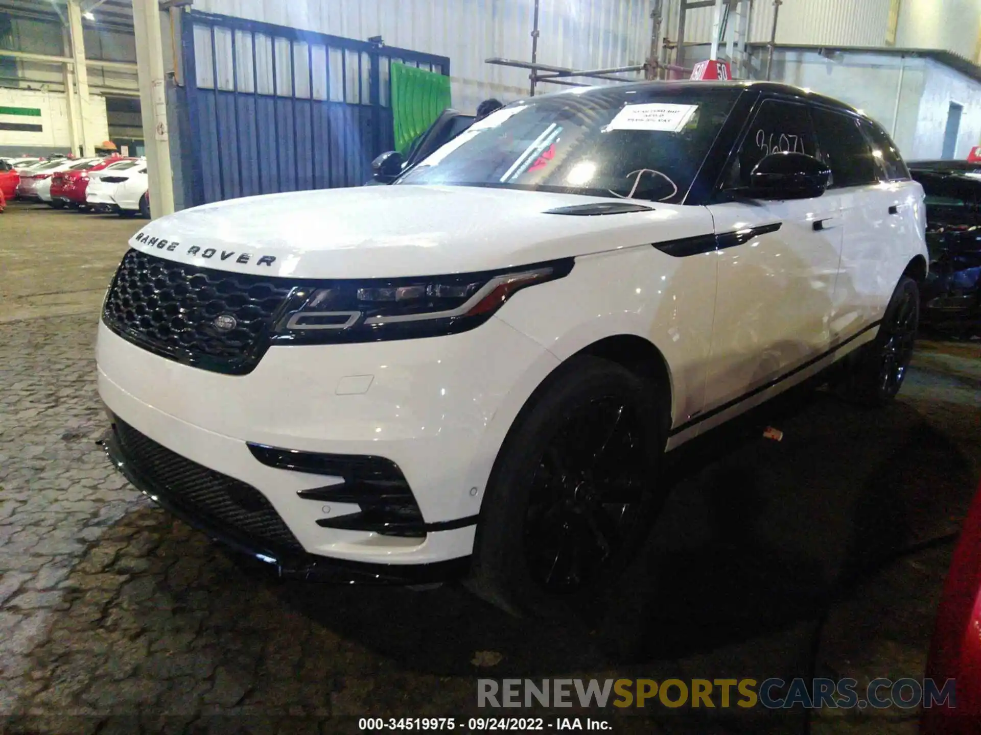 2 Photograph of a damaged car 00LYL2EX1KA206638 LAND ROVER RANGE ROVER VELAR 2019