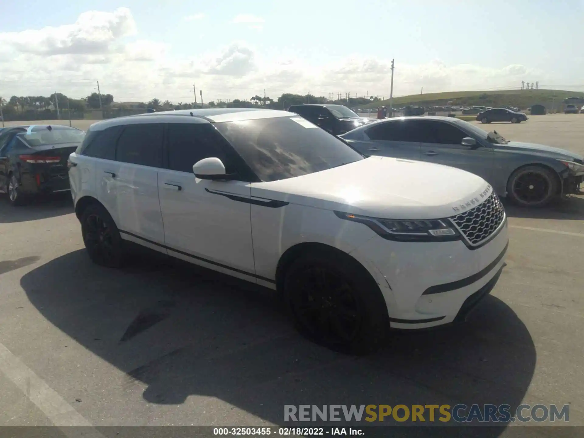 1 Фотография поврежденного автомобиля SALYA2EX2KA231781 LAND ROVER RANGE ROVER VELAR 2019