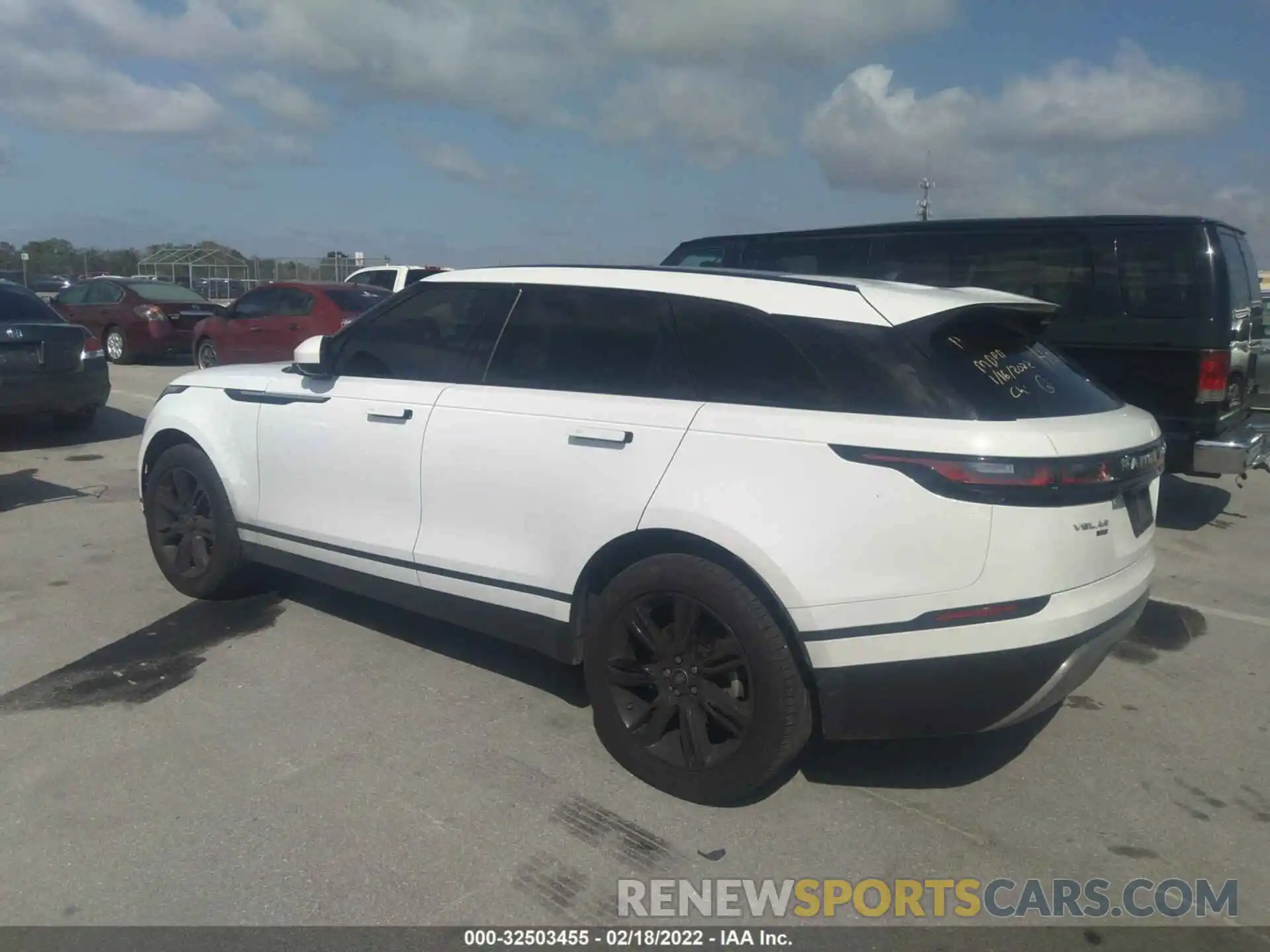 3 Photograph of a damaged car SALYA2EX2KA231781 LAND ROVER RANGE ROVER VELAR 2019