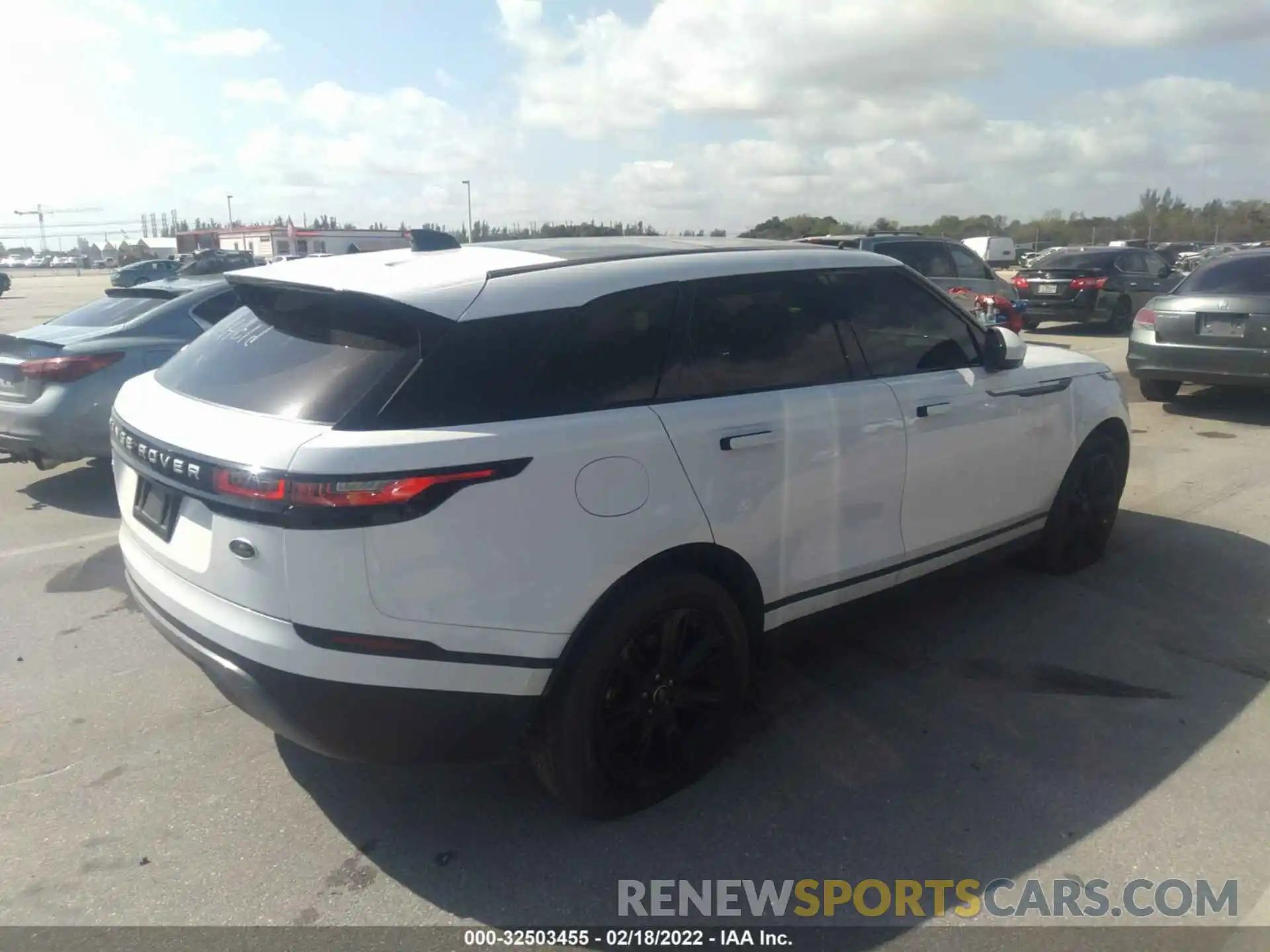 4 Photograph of a damaged car SALYA2EX2KA231781 LAND ROVER RANGE ROVER VELAR 2019