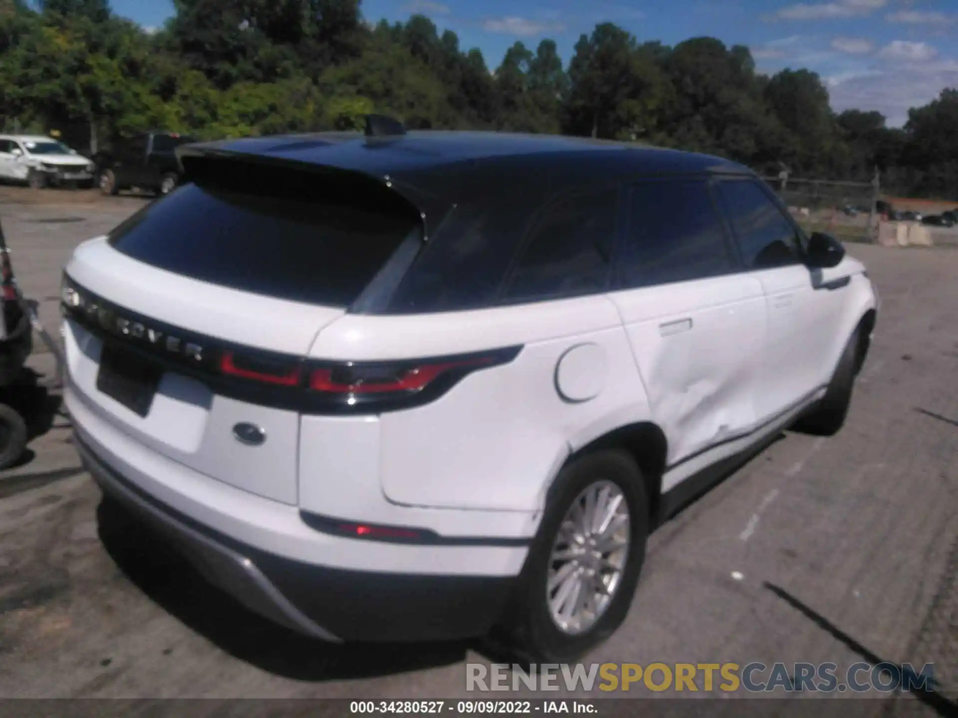 4 Photograph of a damaged car SALYA2EX7KA212496 LAND ROVER RANGE ROVER VELAR 2019