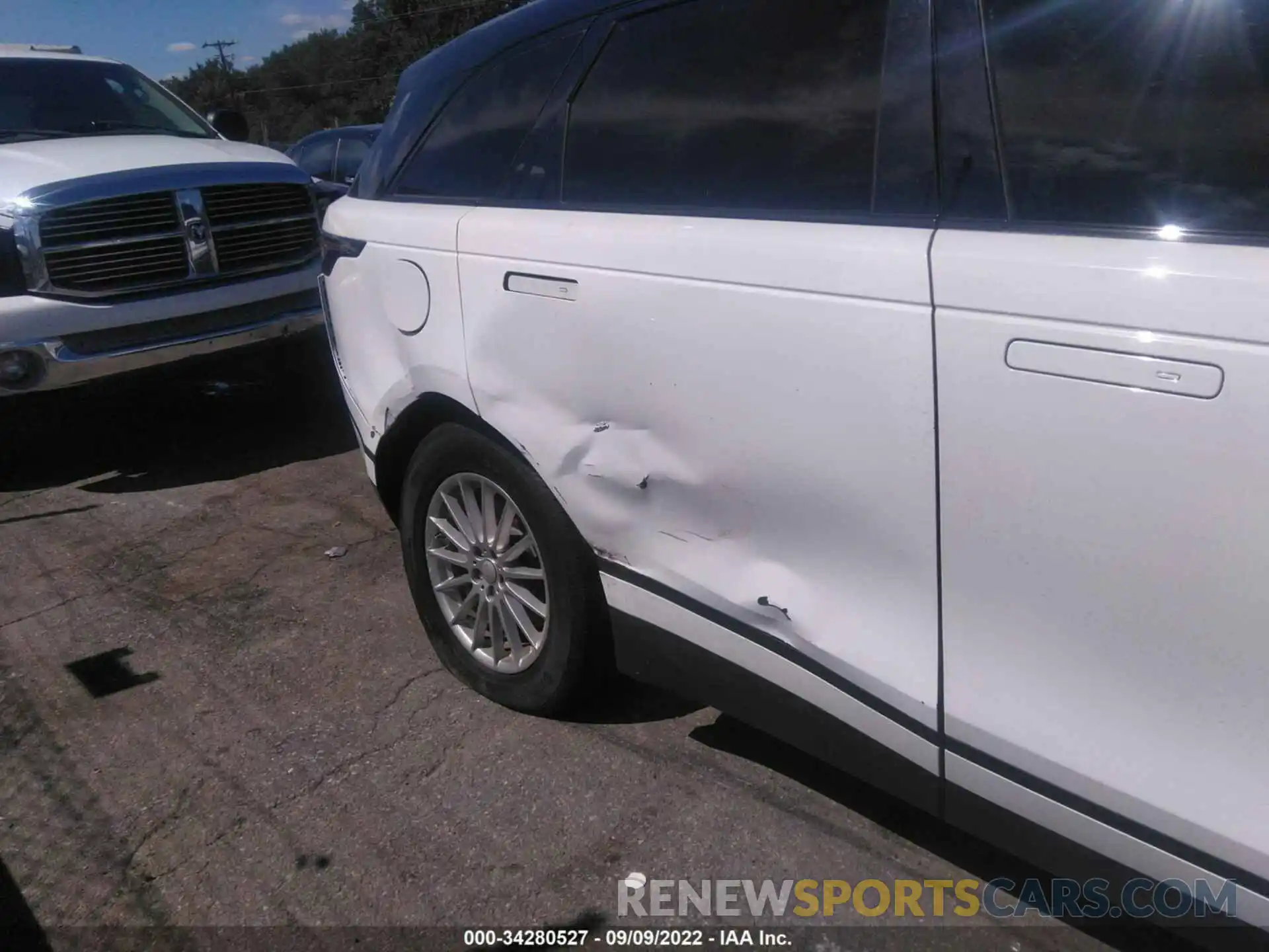 6 Photograph of a damaged car SALYA2EX7KA212496 LAND ROVER RANGE ROVER VELAR 2019