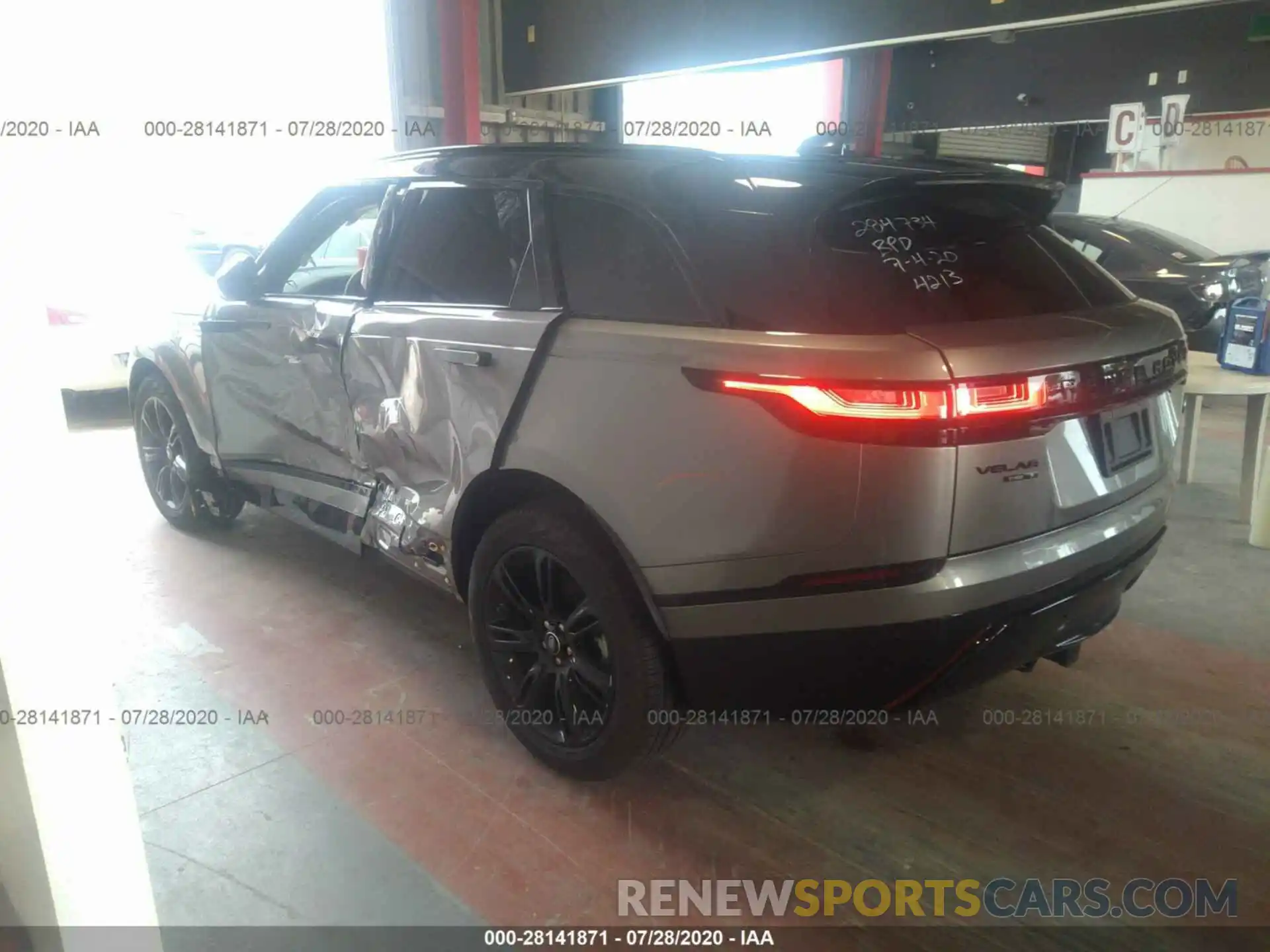 3 Фотография поврежденного автомобиля SALYB2EN2KA224213 LAND ROVER RANGE ROVER VELAR 2019