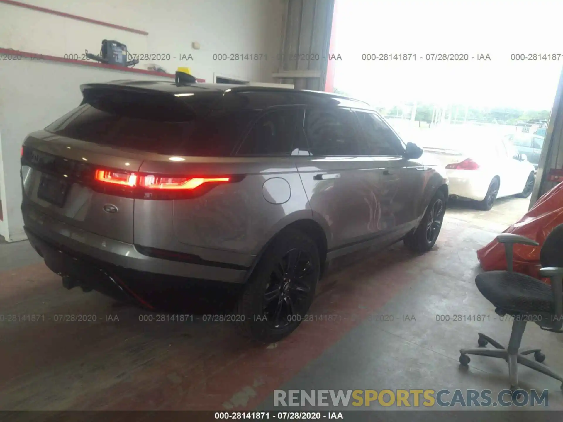 4 Фотография поврежденного автомобиля SALYB2EN2KA224213 LAND ROVER RANGE ROVER VELAR 2019