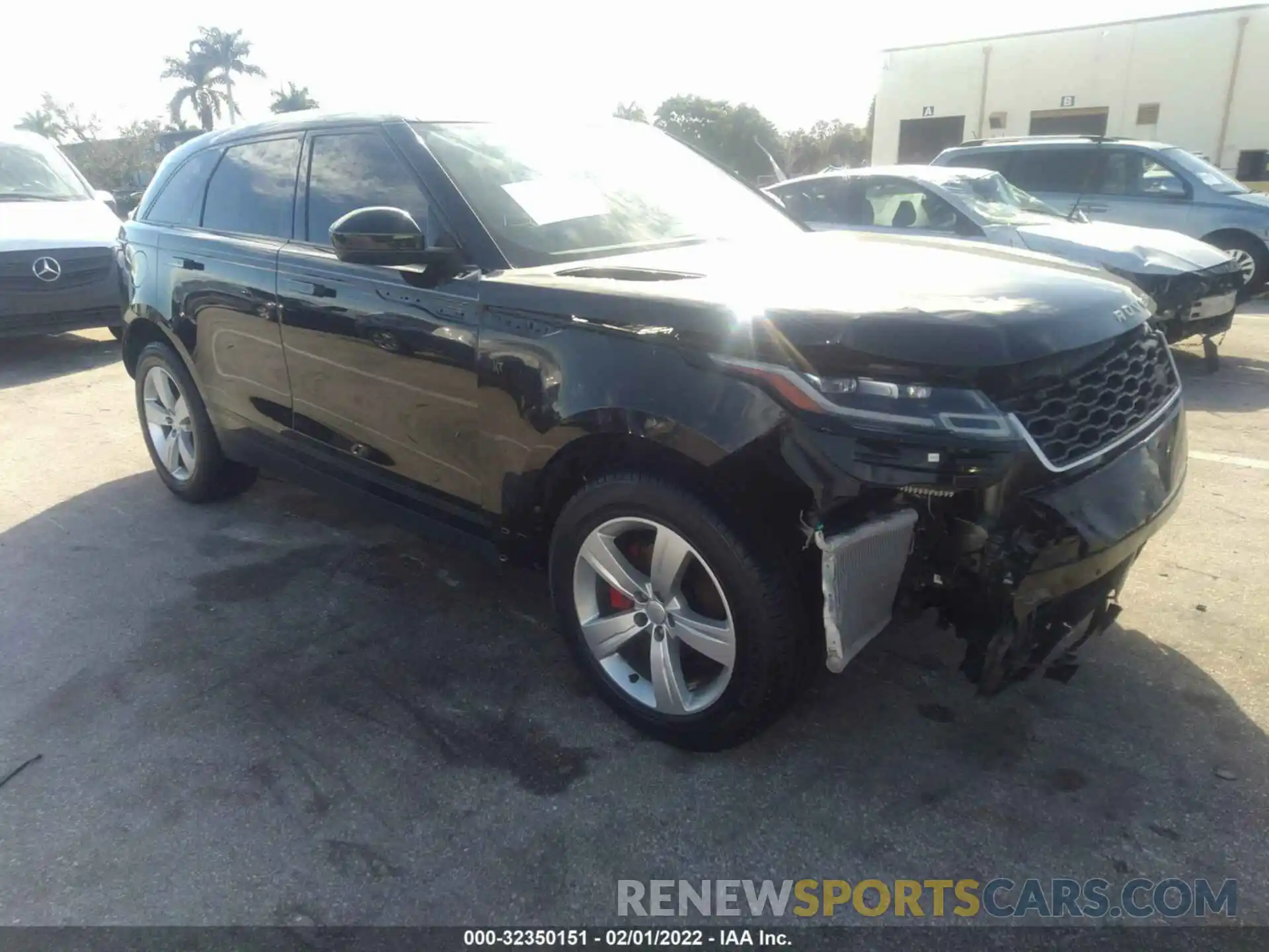 1 Photograph of a damaged car SALYB2EX3KA793248 LAND ROVER RANGE ROVER VELAR 2019