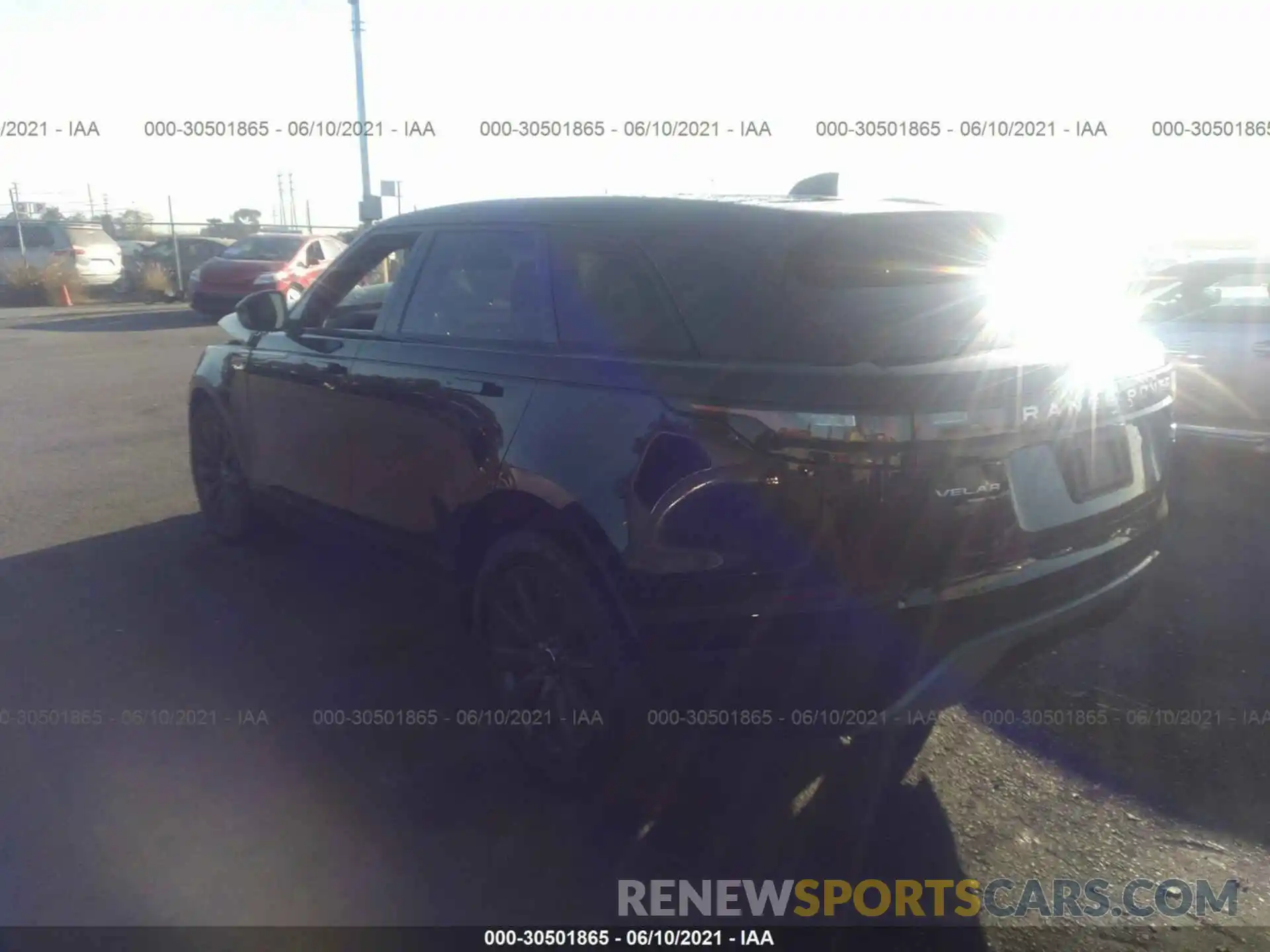 3 Photograph of a damaged car SALYB2EX6KA209697 LAND ROVER RANGE ROVER VELAR 2019