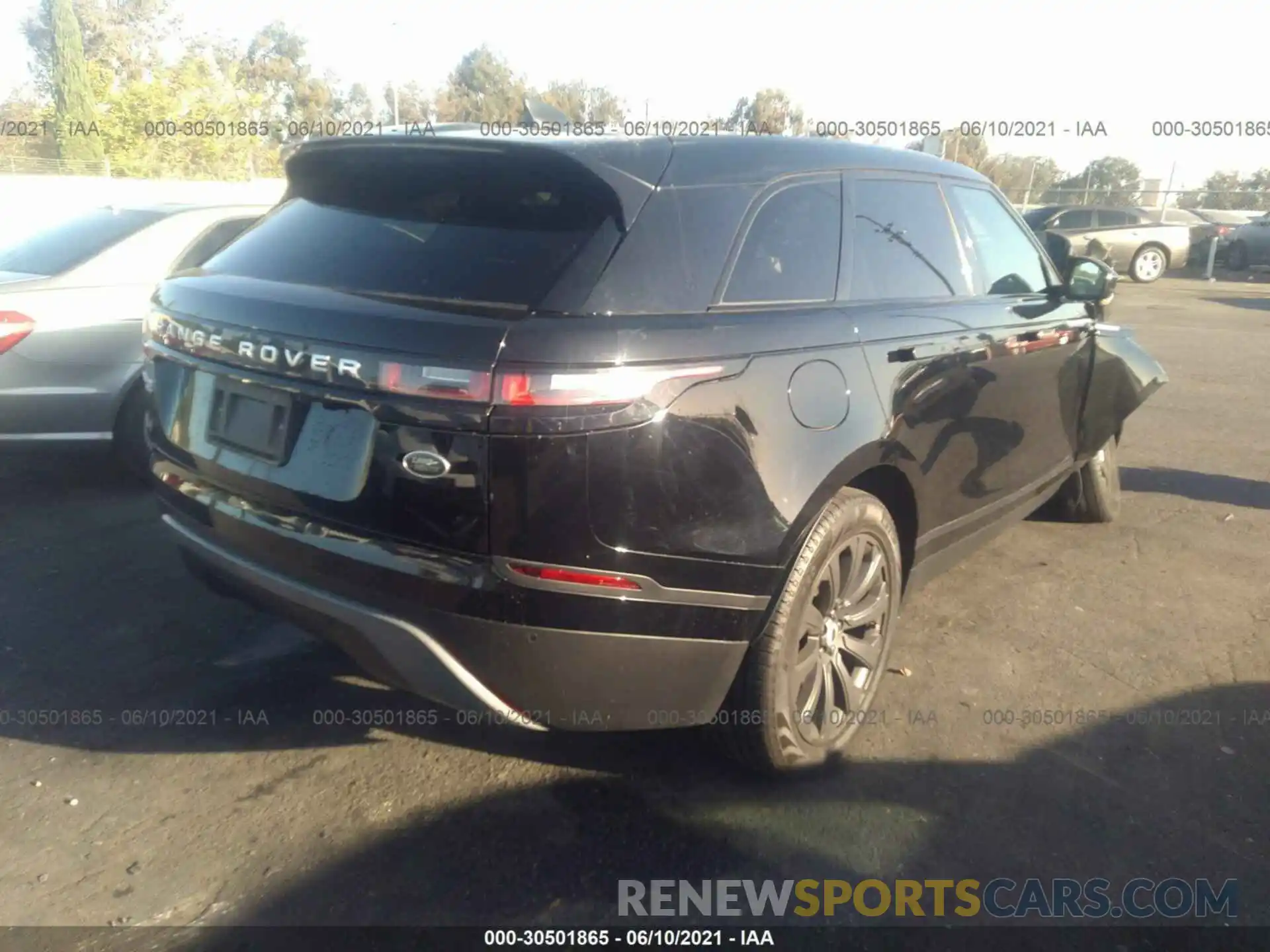 4 Photograph of a damaged car SALYB2EX6KA209697 LAND ROVER RANGE ROVER VELAR 2019