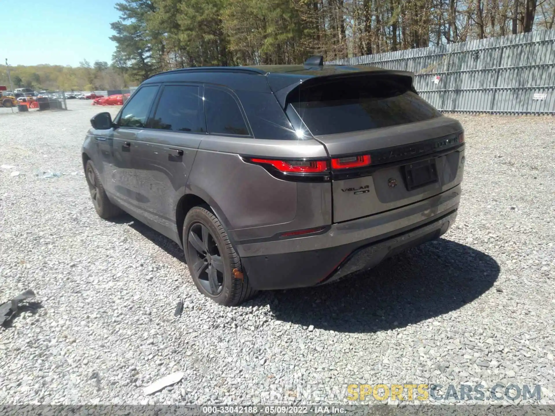 3 Photograph of a damaged car SALYB2EX7KA221972 LAND ROVER RANGE ROVER VELAR 2019