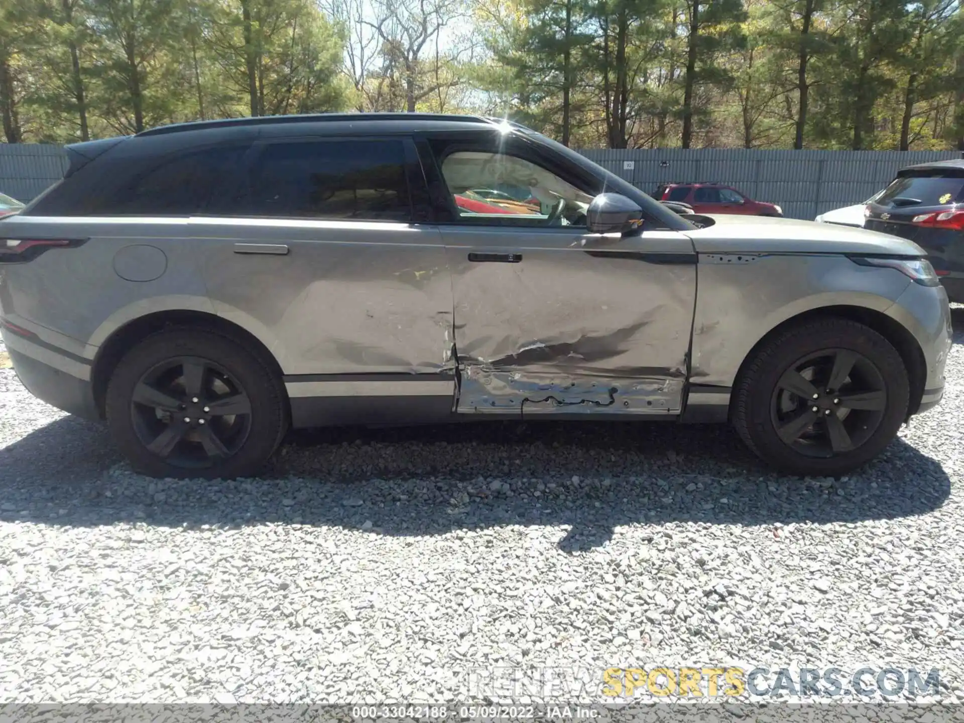 6 Photograph of a damaged car SALYB2EX7KA221972 LAND ROVER RANGE ROVER VELAR 2019