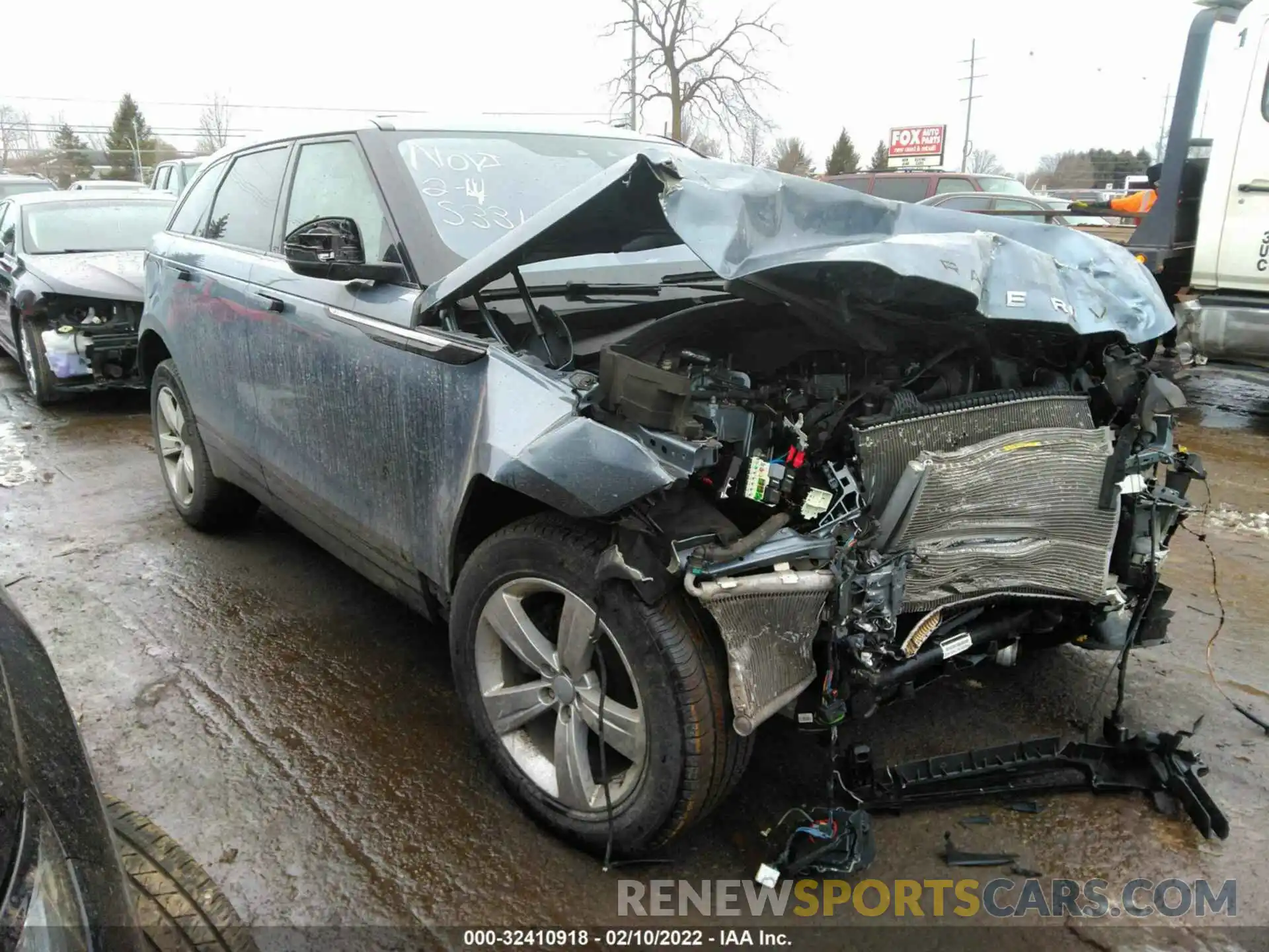 1 Photograph of a damaged car SALYB2EXXKA205331 LAND ROVER RANGE ROVER VELAR 2019