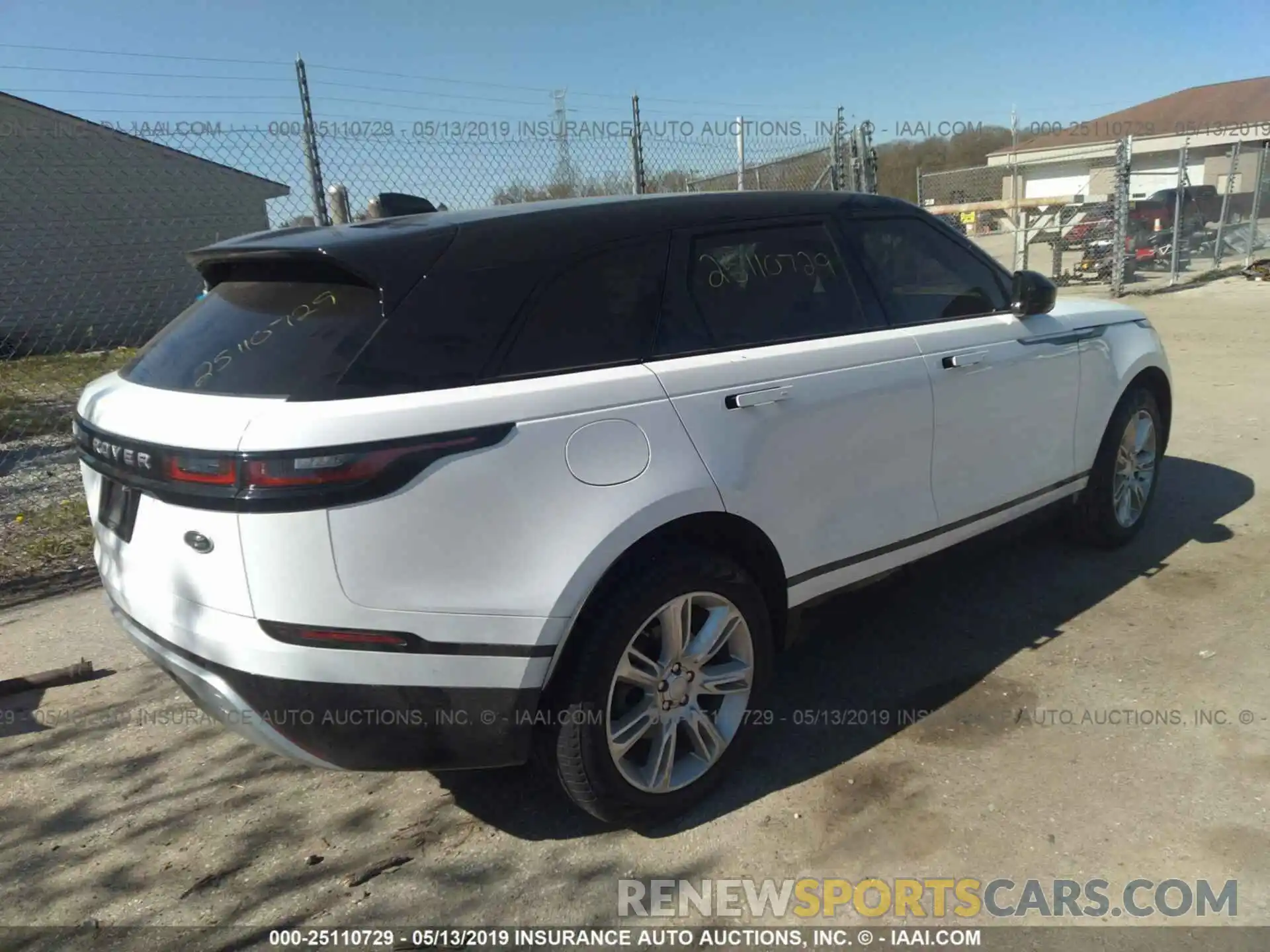 4 Photograph of a damaged car SALYB2EXXKA785406 LAND ROVER RANGE ROVER VELAR 2019