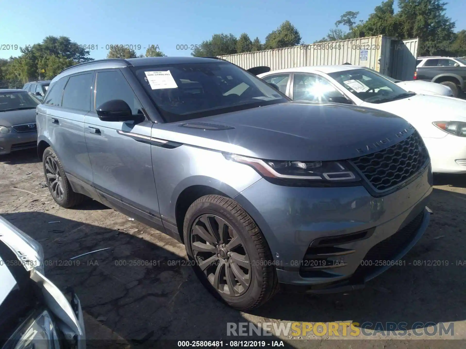 1 Фотография поврежденного автомобиля SALYL2EX0KA779787 LAND ROVER RANGE ROVER VELAR 2019