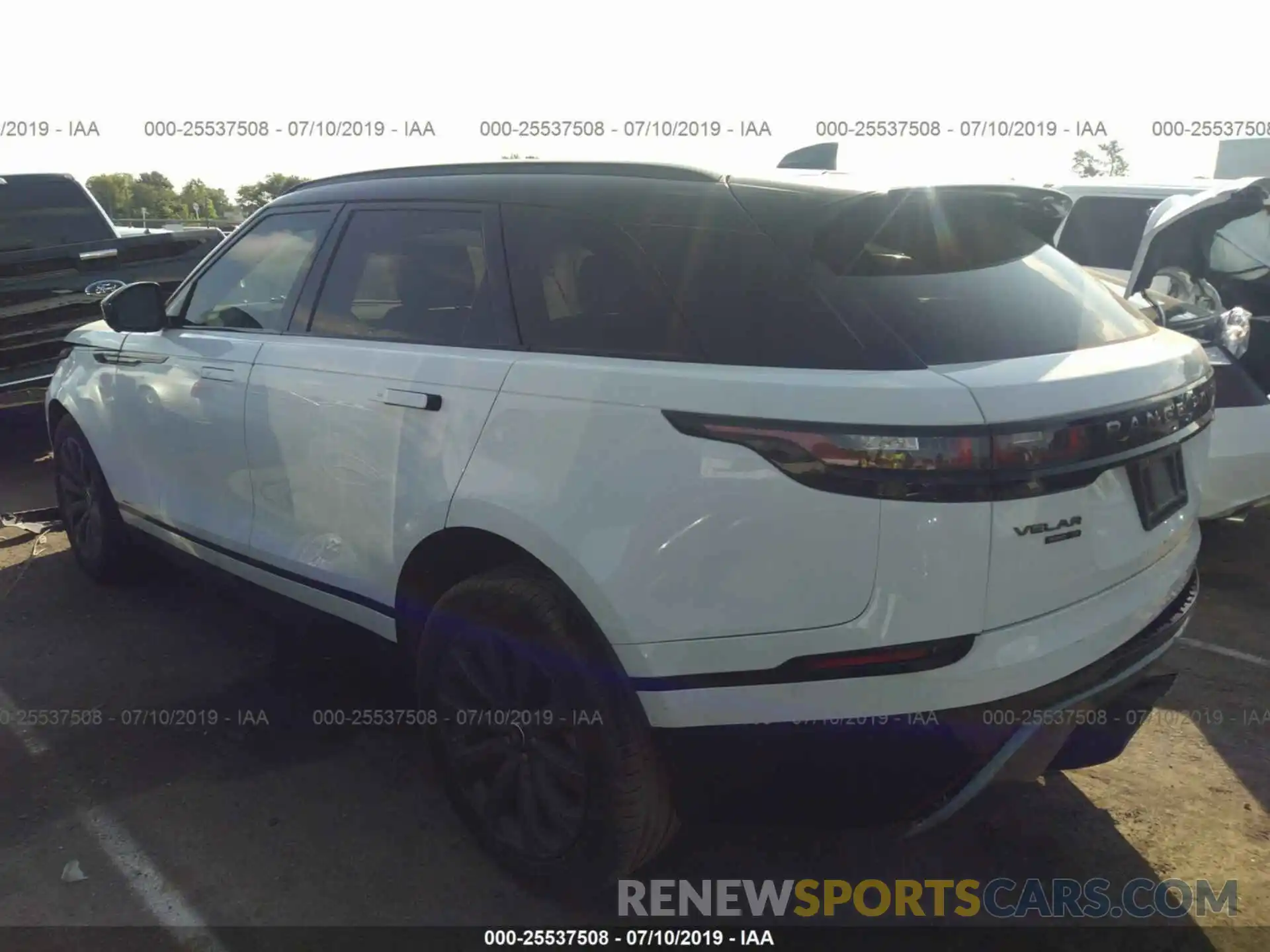 3 Photograph of a damaged car SALYL2EX0KA783306 LAND ROVER RANGE ROVER VELAR 2019