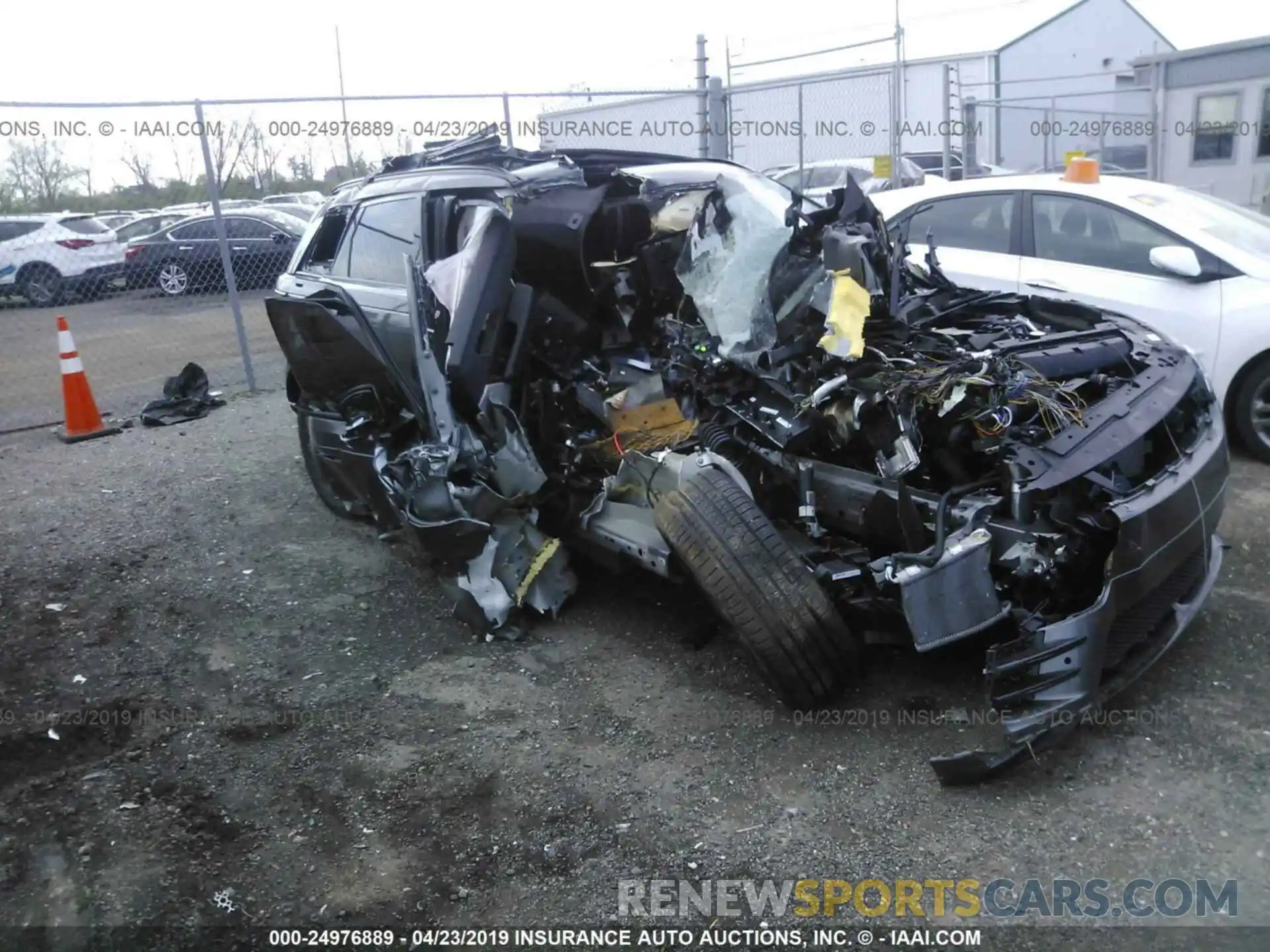 1 Photograph of a damaged car SALYL2EX0KA794337 LAND ROVER RANGE ROVER VELAR 2019