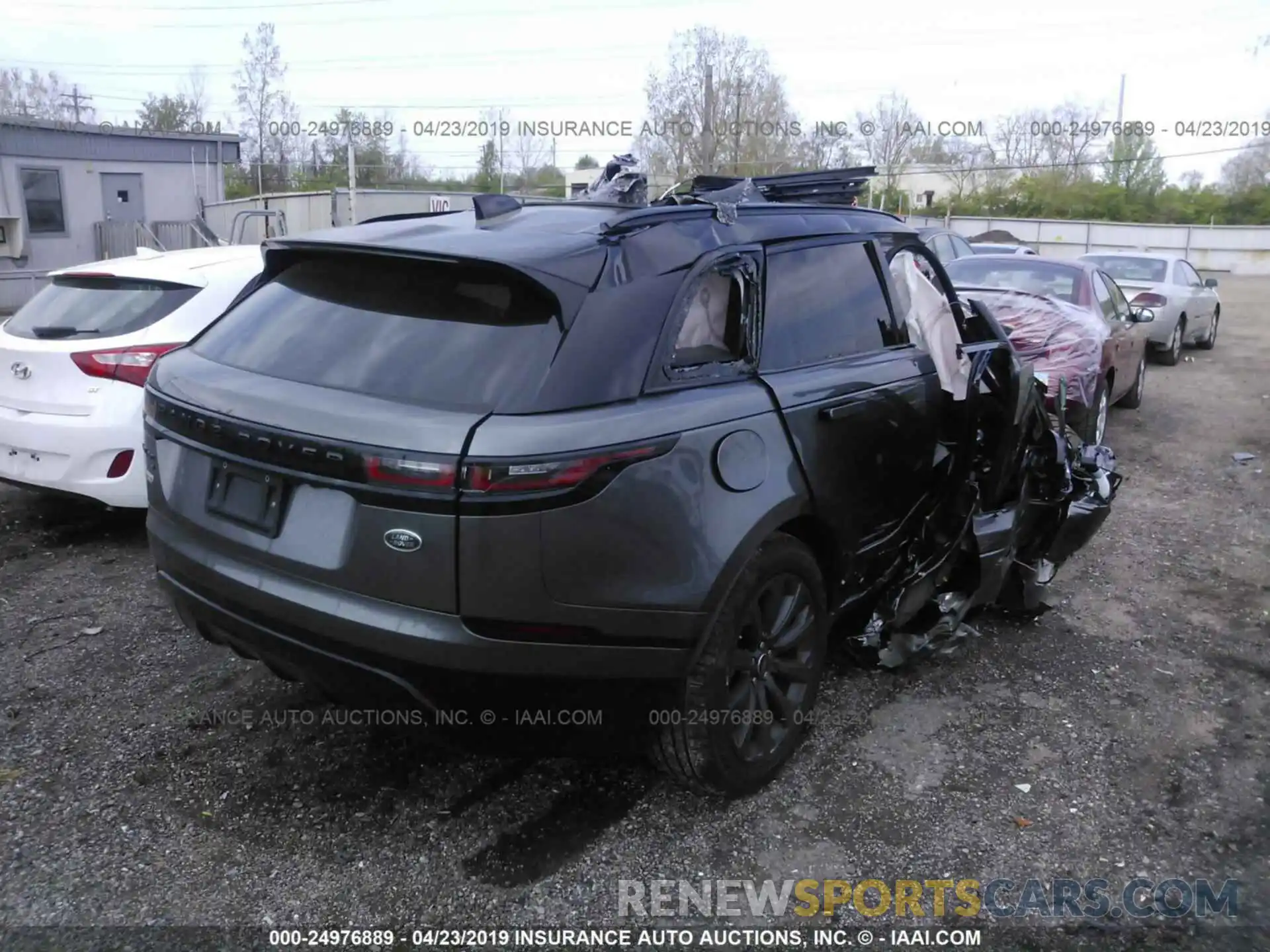 4 Photograph of a damaged car SALYL2EX0KA794337 LAND ROVER RANGE ROVER VELAR 2019