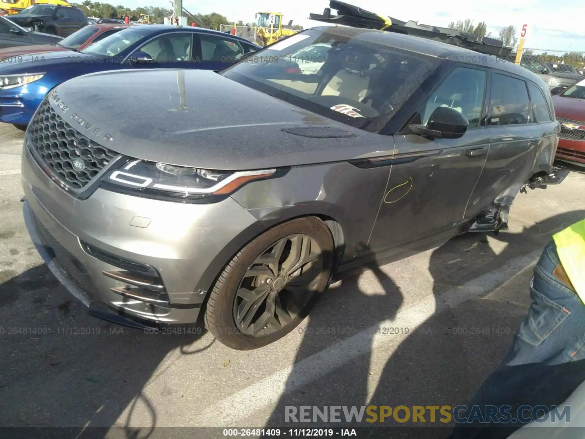 2 Фотография поврежденного автомобиля SALYL2EX3KA208987 LAND ROVER RANGE ROVER VELAR 2019