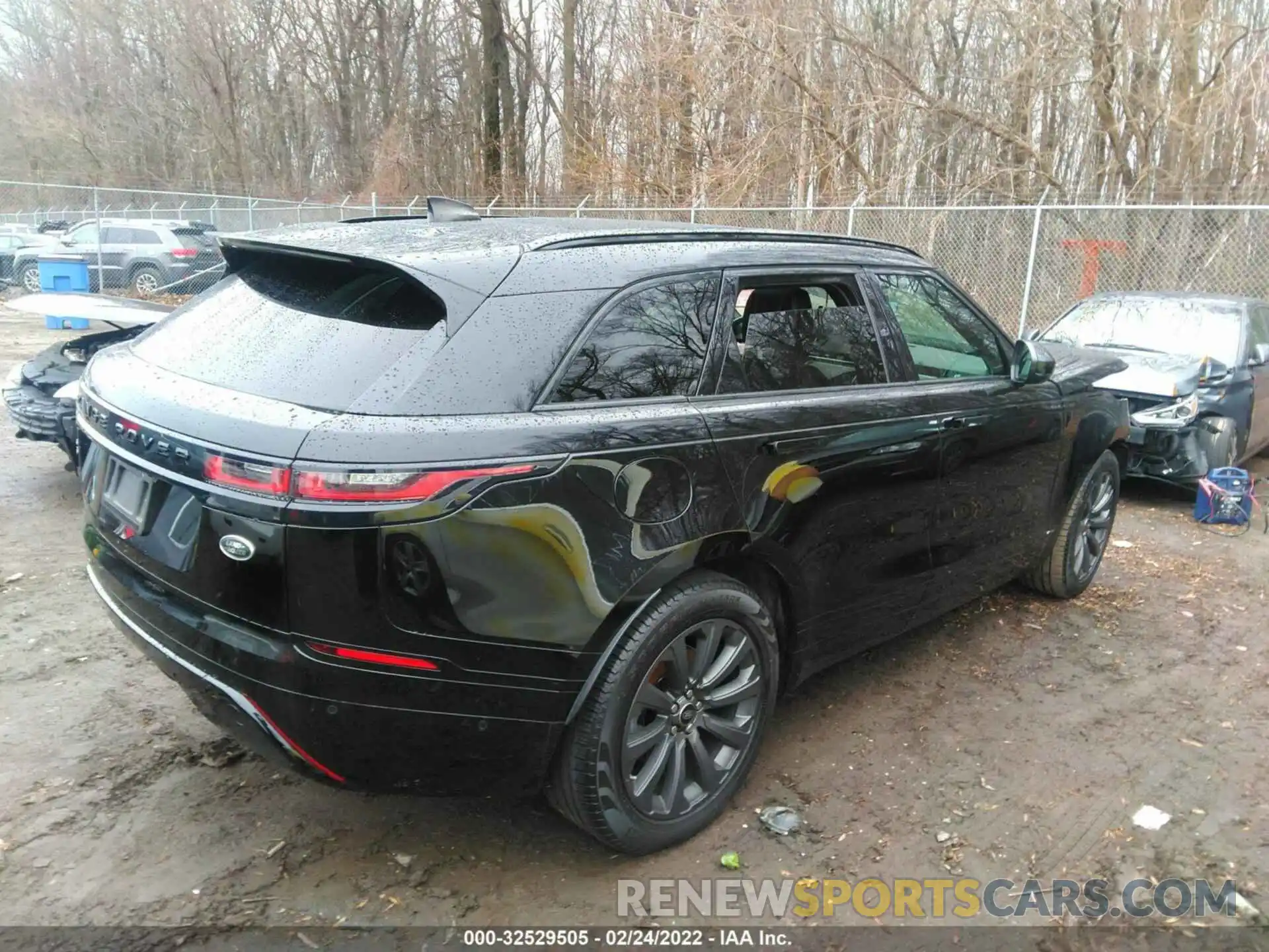 4 Photograph of a damaged car SALYL2EX4KA217648 LAND ROVER RANGE ROVER VELAR 2019