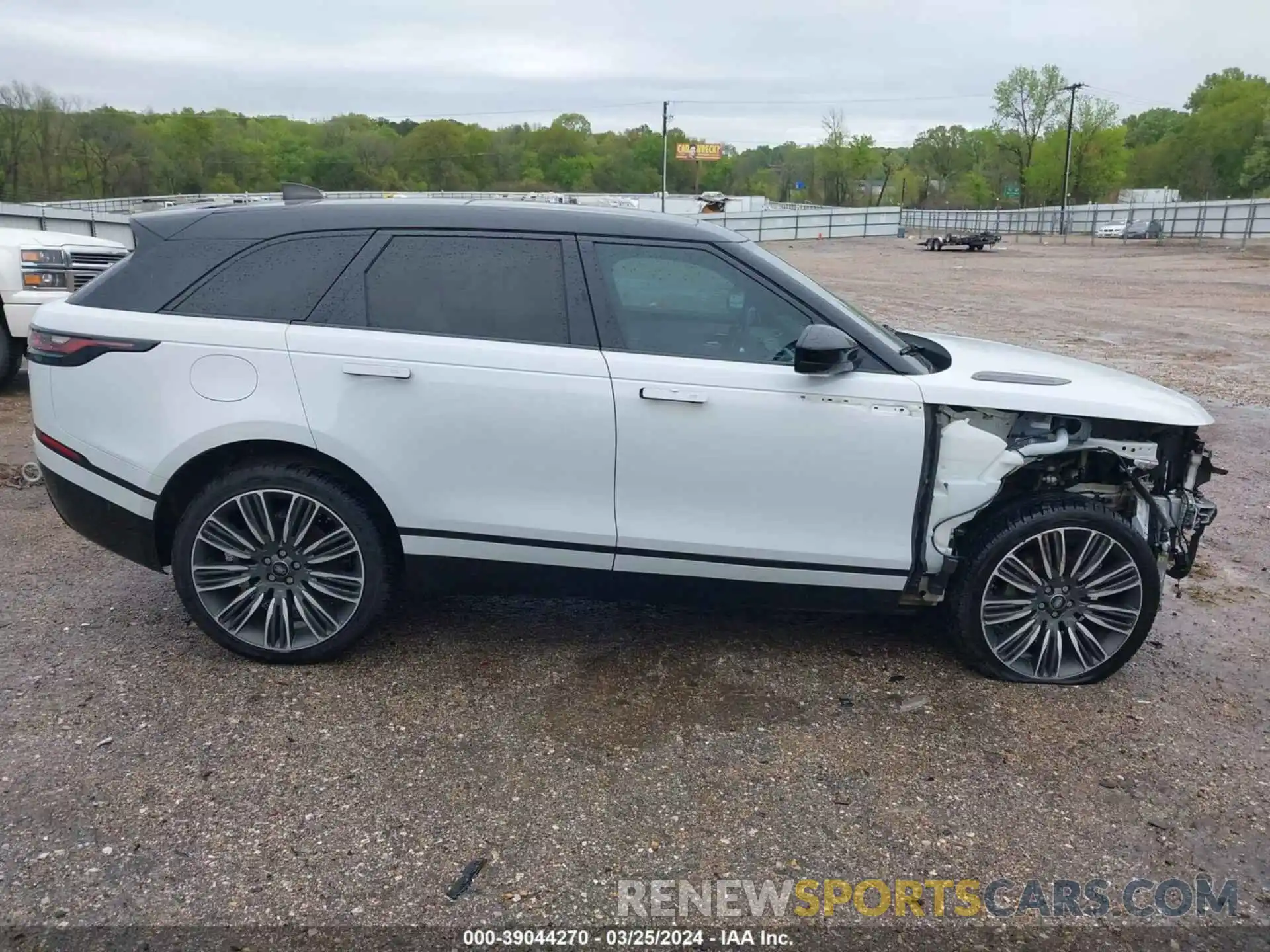 14 Photograph of a damaged car SALYL2EX5KA210708 LAND ROVER RANGE ROVER VELAR 2019