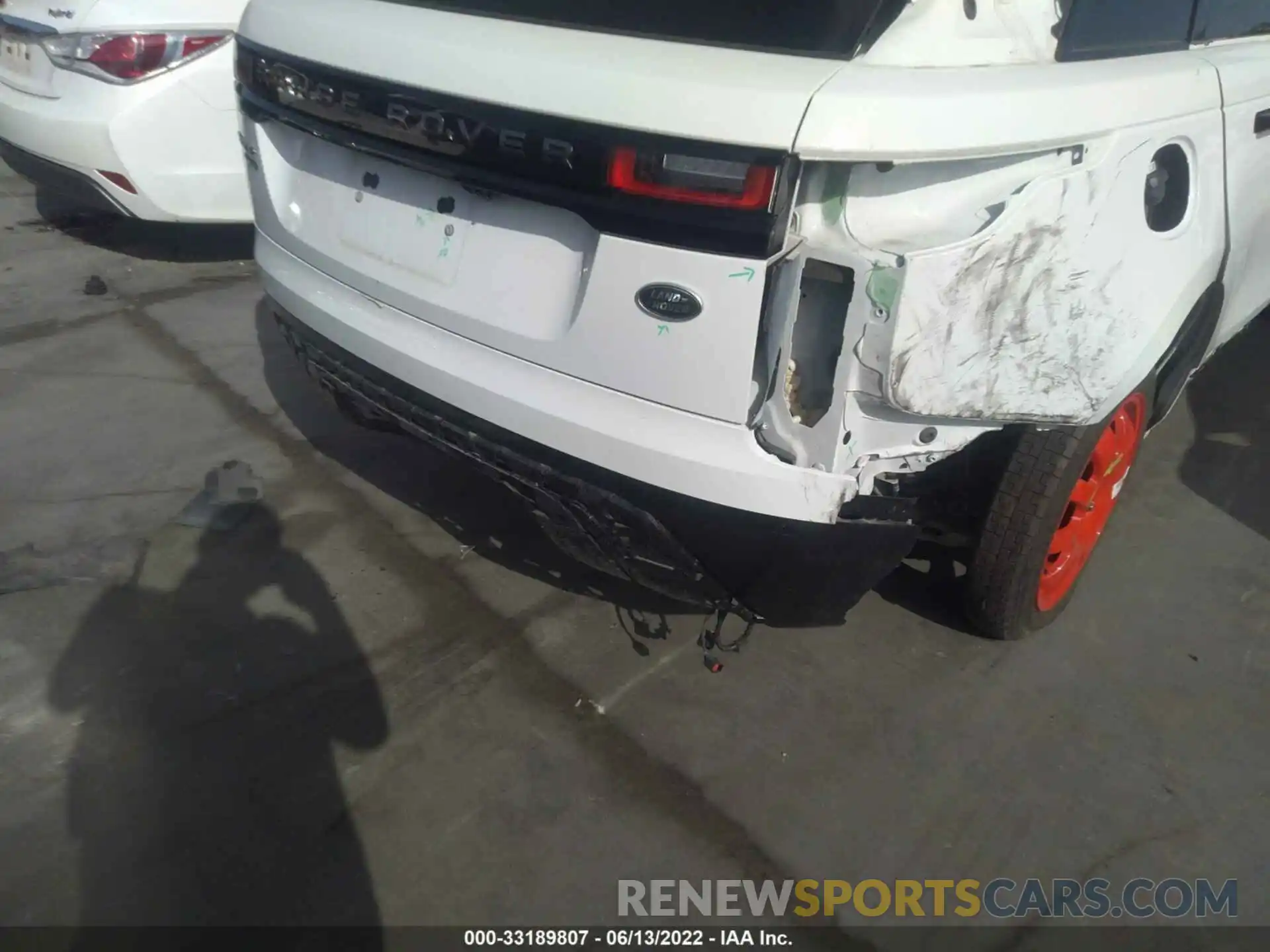 6 Photograph of a damaged car SALYL2EX5KA218534 LAND ROVER RANGE ROVER VELAR 2019